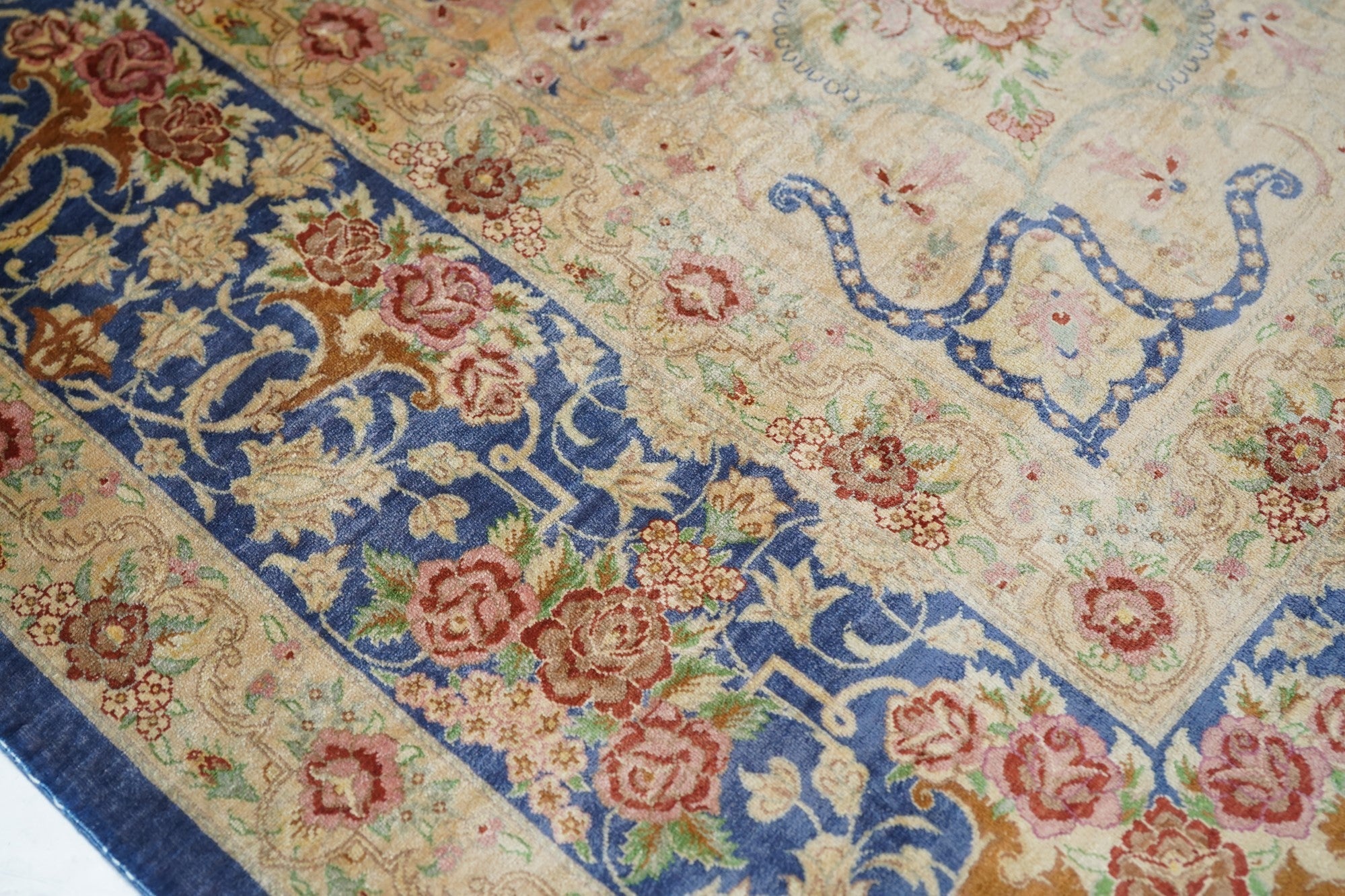 Extremely Fine Vintage Silk Qum Rug 6'5'' x 9'8''
