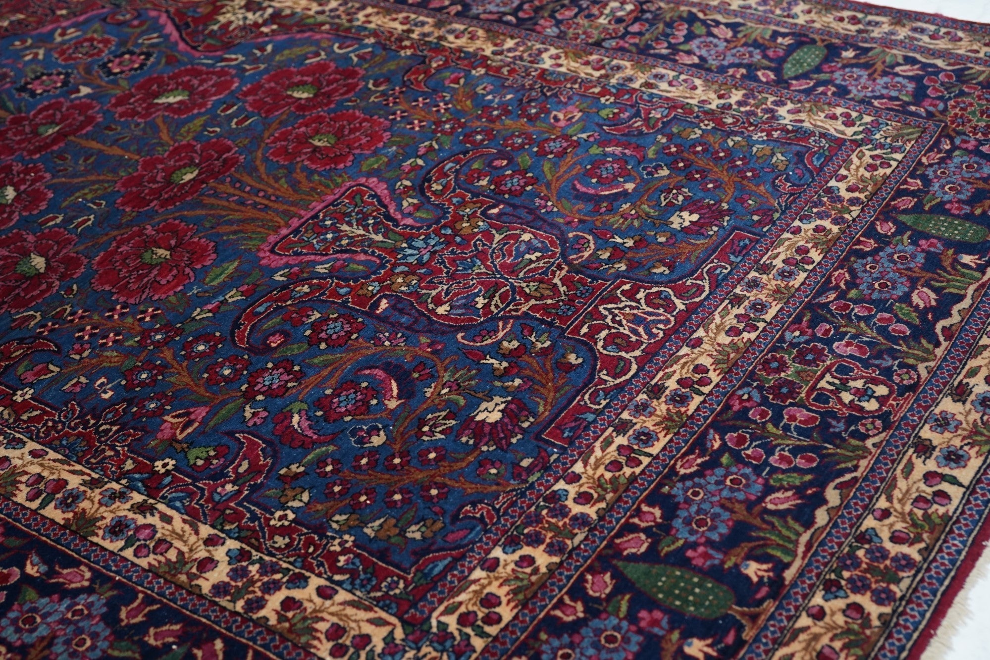 Antique Semnan Rug 4'9'' x 6'5''