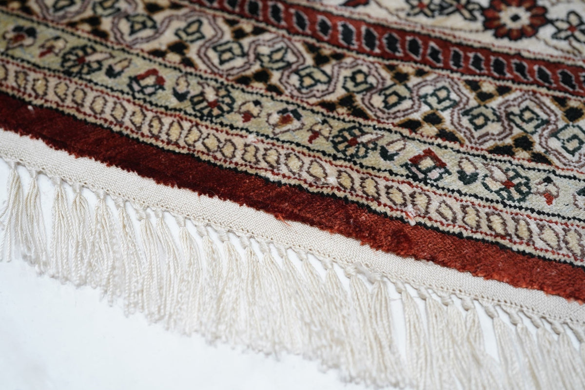Extremely Fine Vintage Turkish Silk Hereke Oval Rug 4'10'' x 7'11''