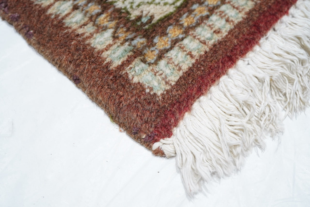 Fine Vintage Tabriz Rug 9'9" x 13' 10''