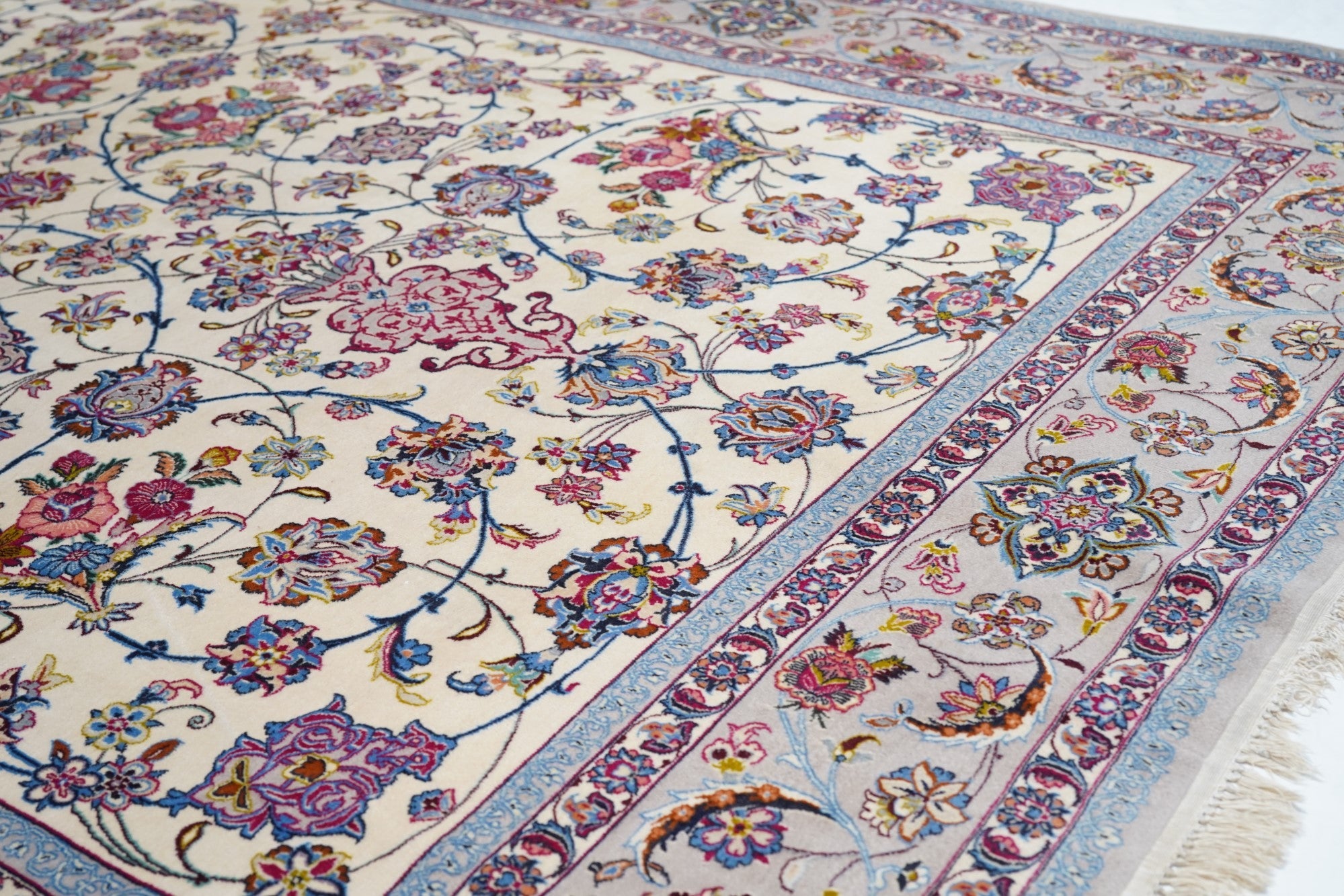 Extremely Fine Isfahan Wool & Silk Rug 7'0'' x 10'0''