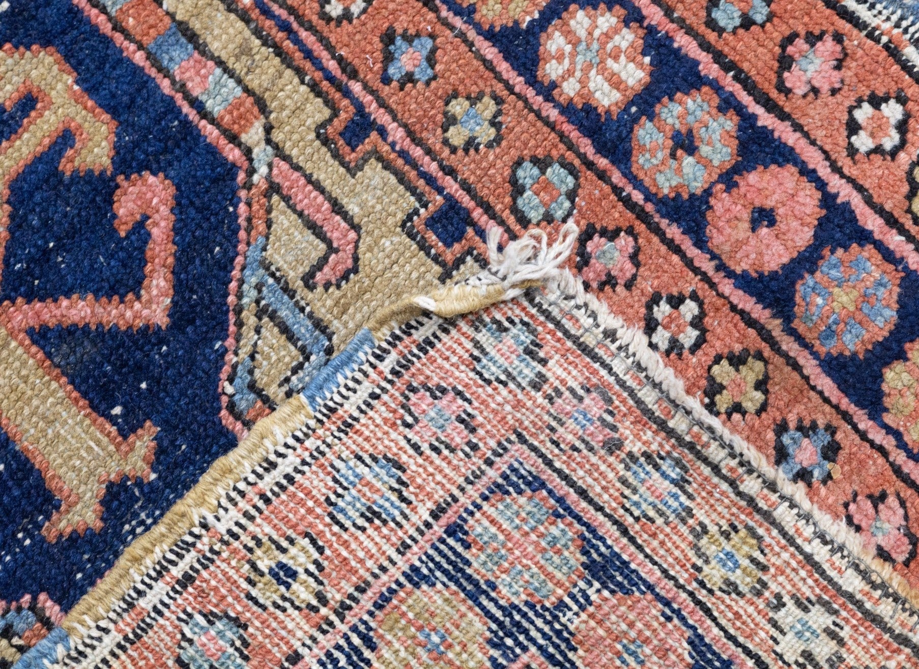 Antique Heriz Rug 2'6'' x 4'4''