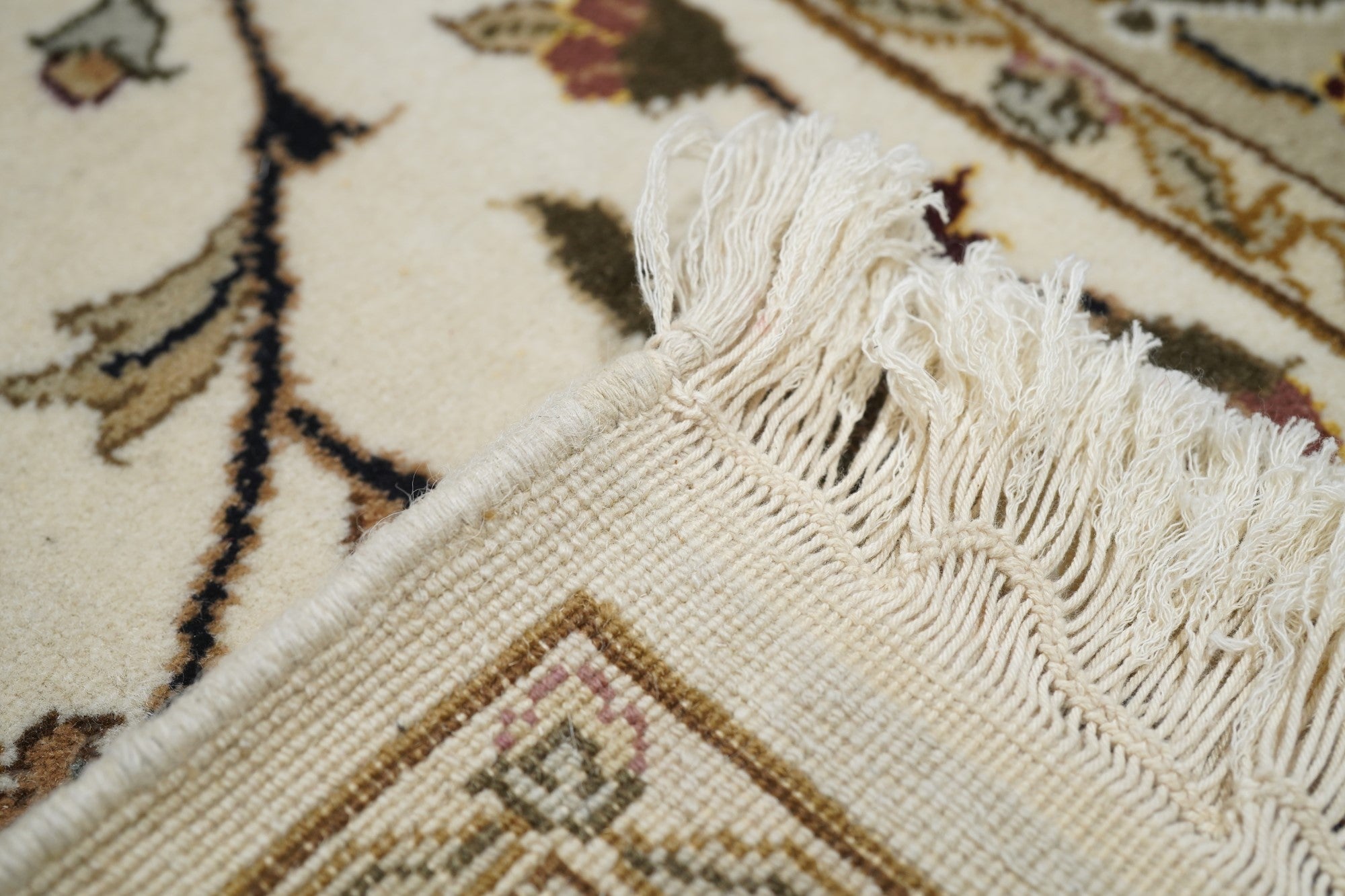 Tabriz Design Rug 3'9'' x 5'9''
