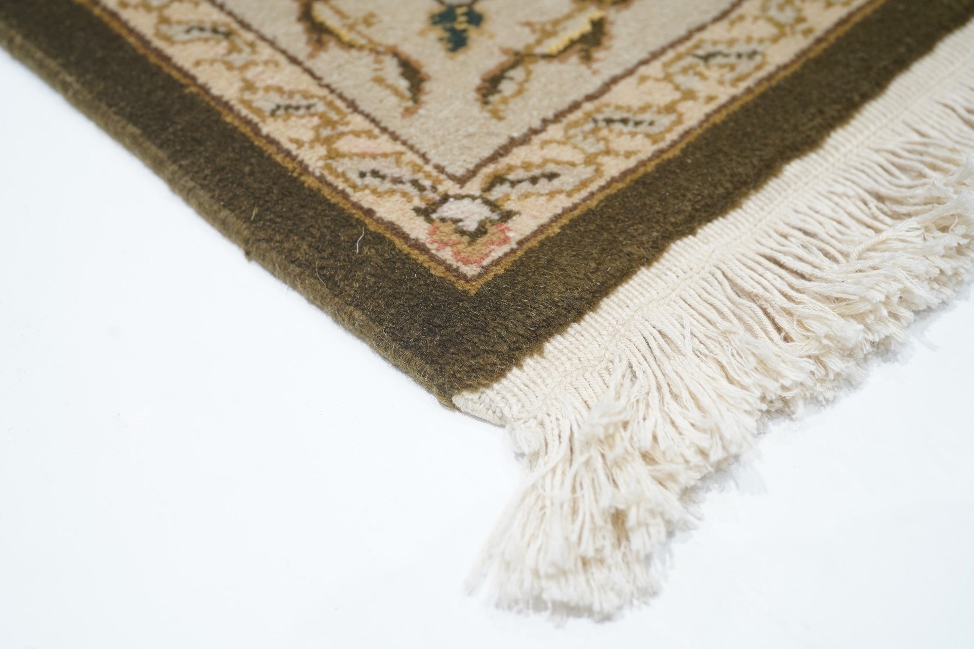 Tabriz Design Rug 3'9'' x 5'9"