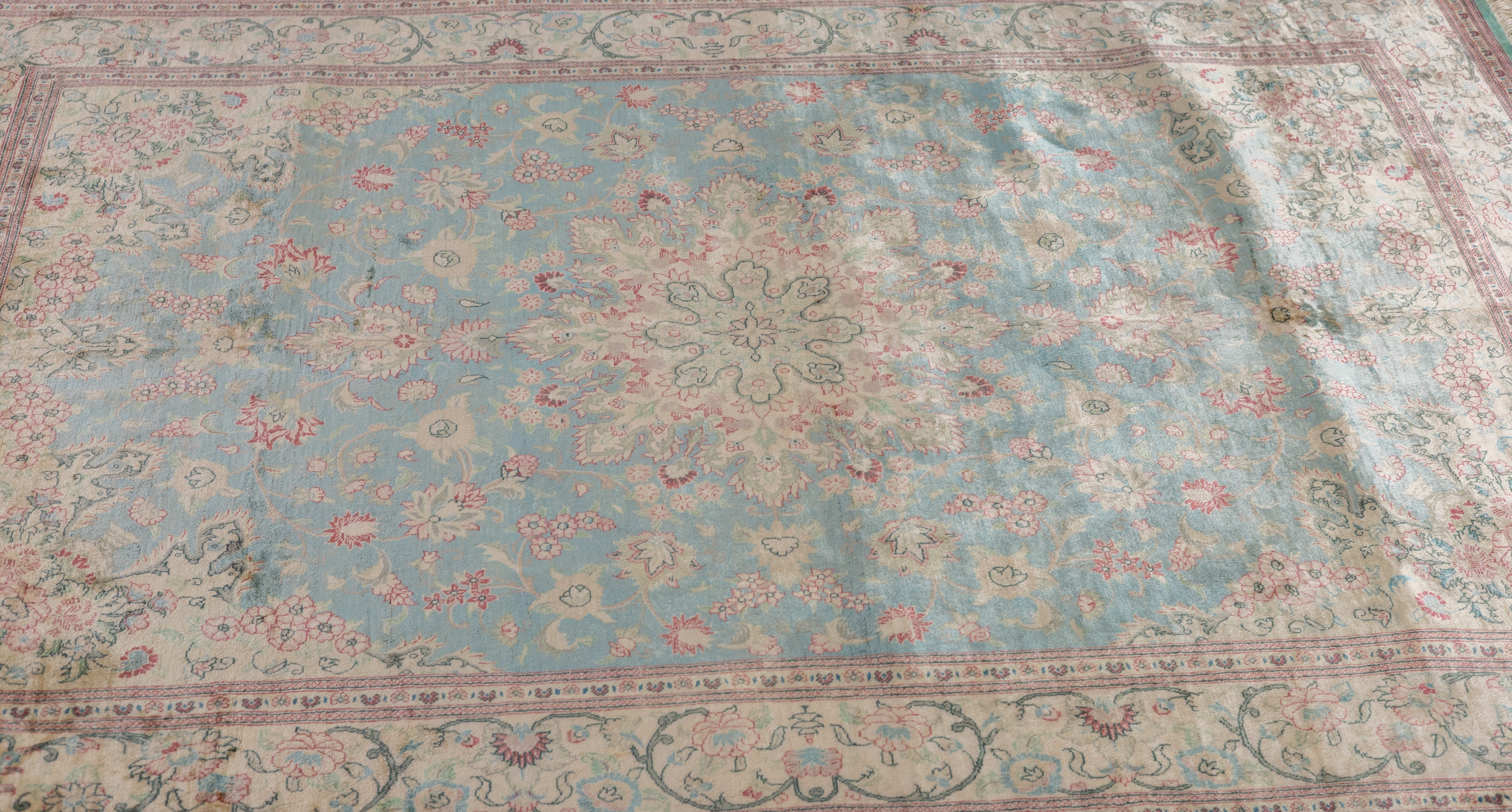 Extremely Fine Vintage Silk Qum Rug 4'3'' x 6'6''