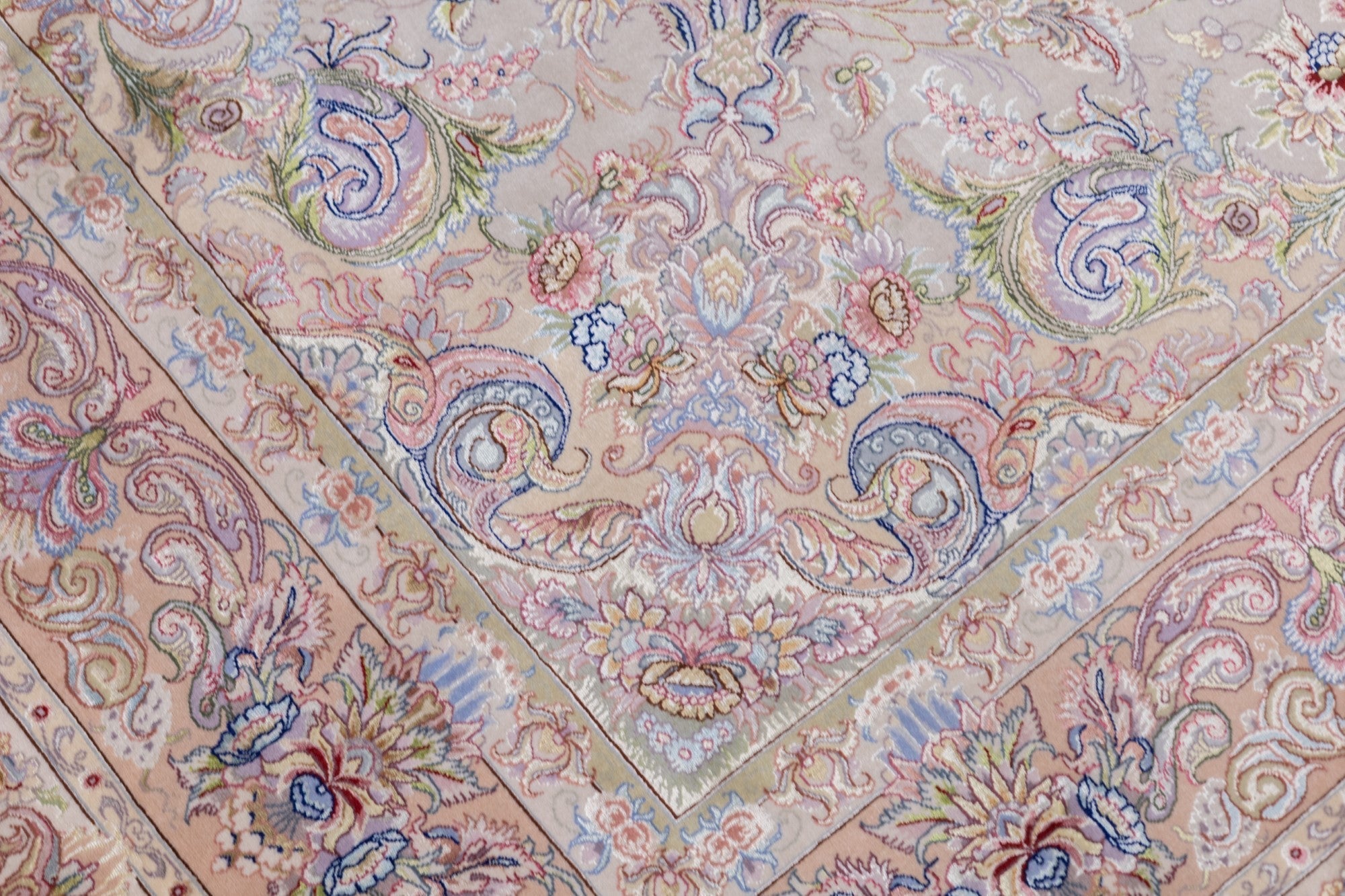 Extremely Fine Tabriz Wool & Silk woven Rug 4'11'' x 7'1''