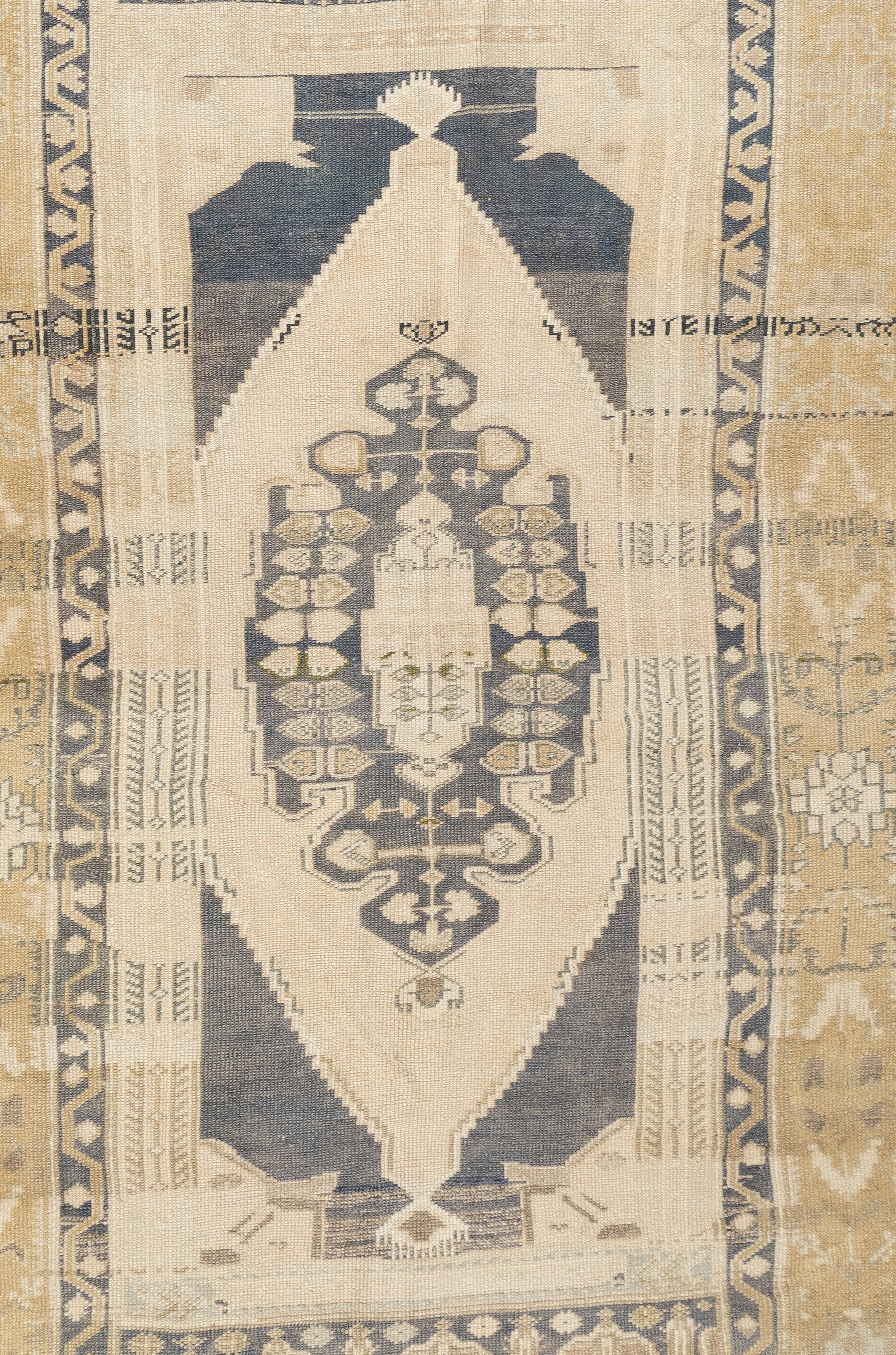 Oushak Rug 4'5'' x 7'5''