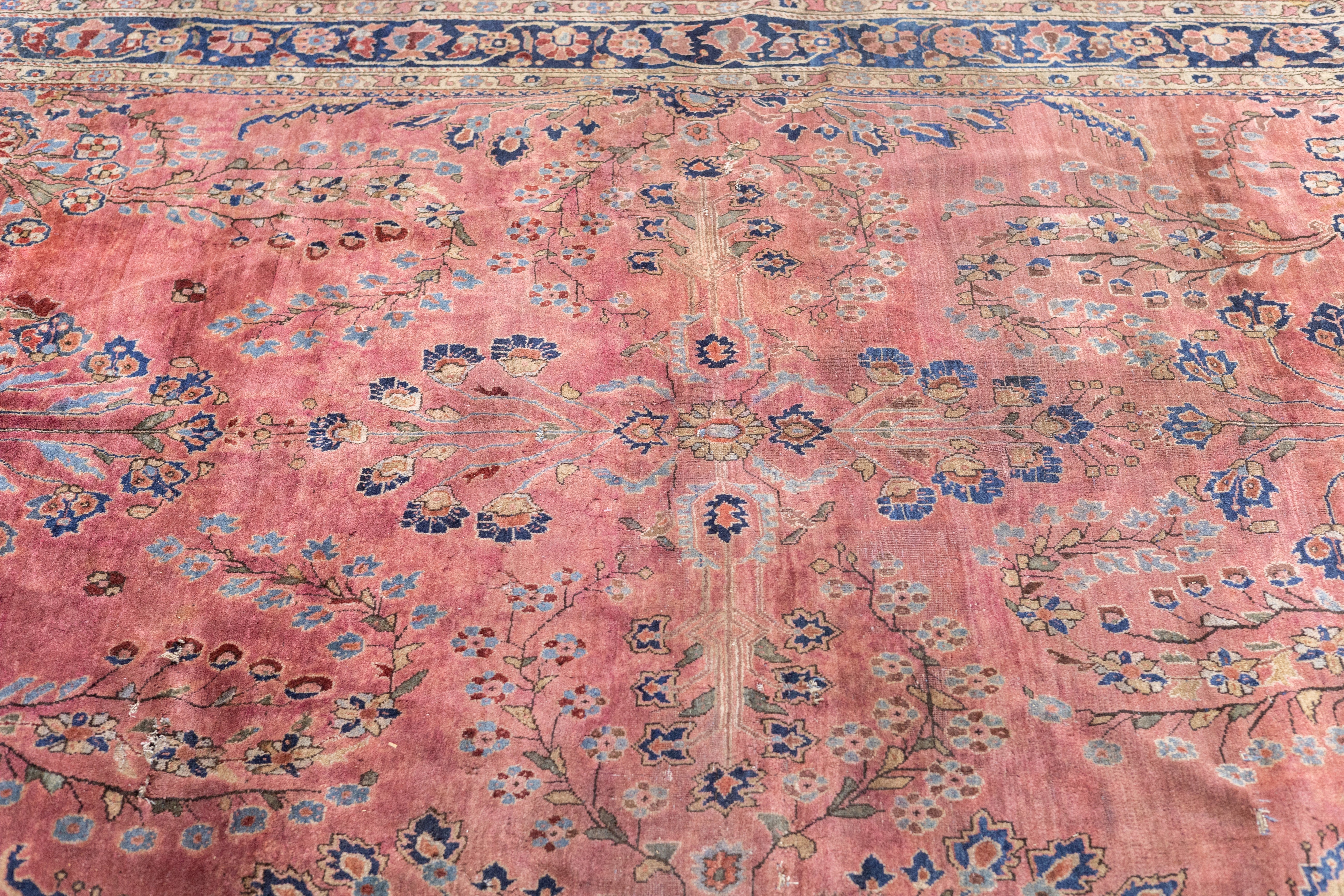 Fine Antique Sarouk Rug 7' 0" x 9' 7''
