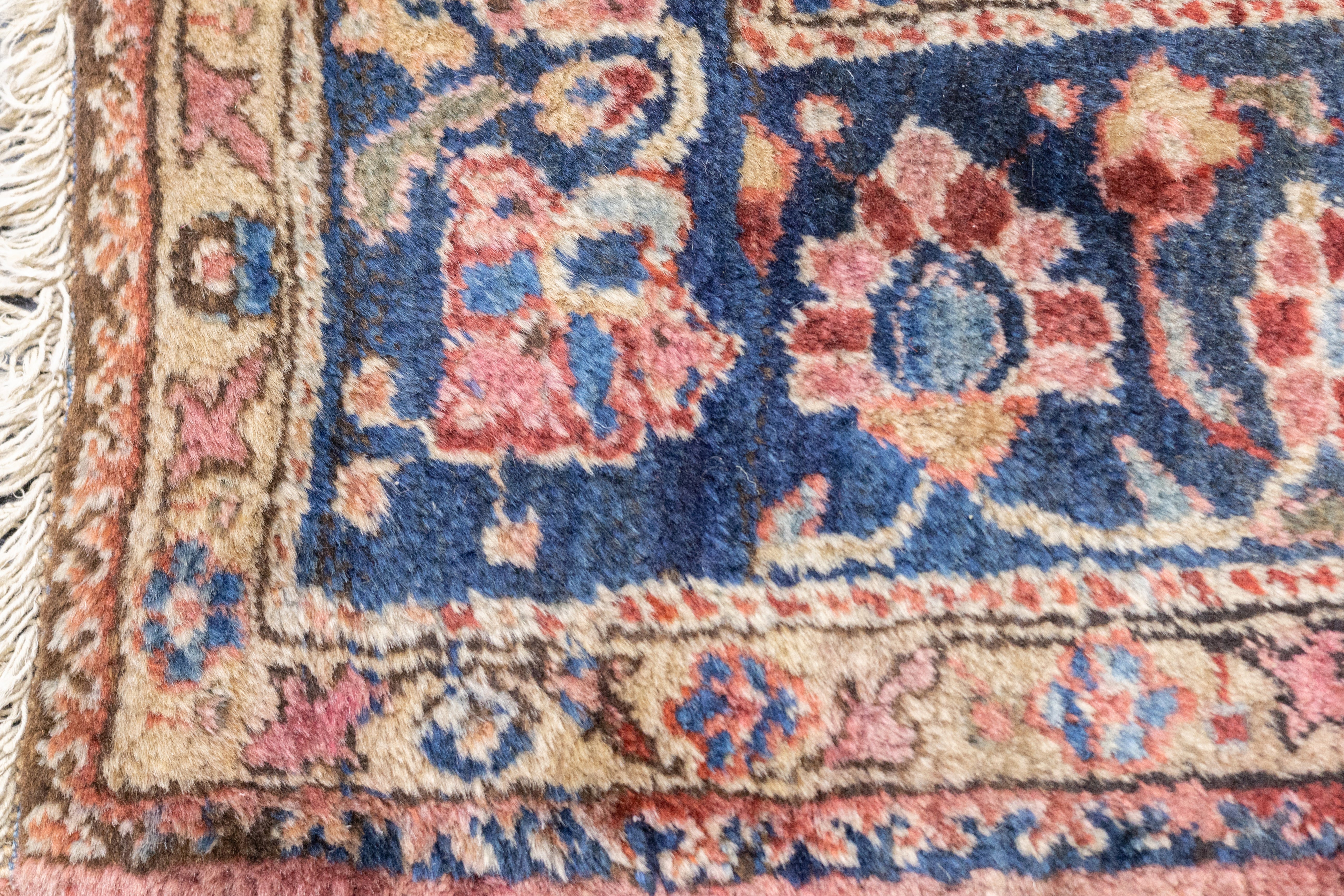 Fine Antique Sarouk Rug 7' 0" x 9' 7''