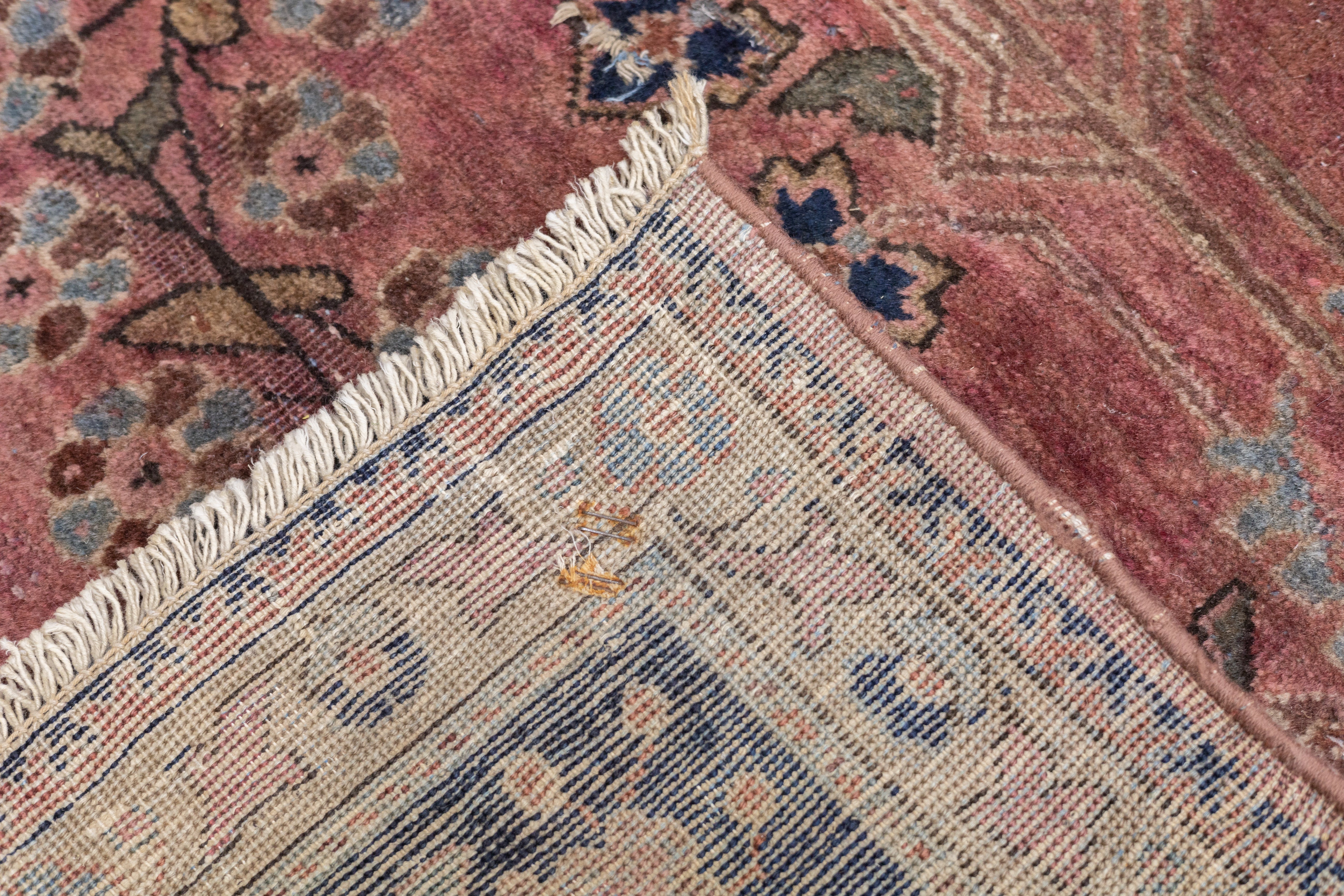 Fine Antique Sarouk Rug 7' 0" x 9' 7''