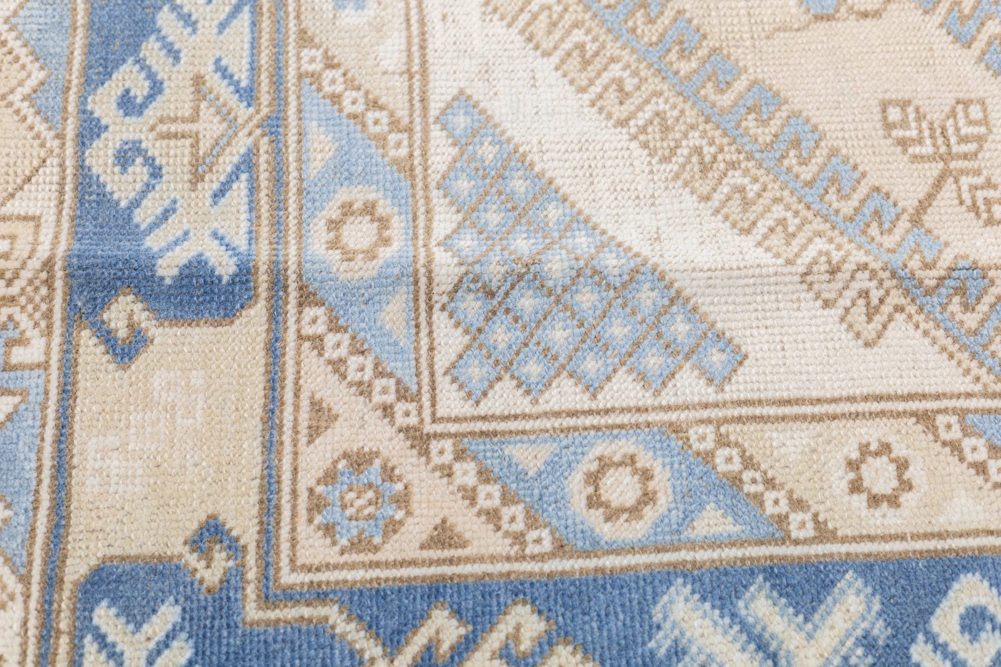 Fine Antique Oushak Wool Rug 6'6'' x 9'7''