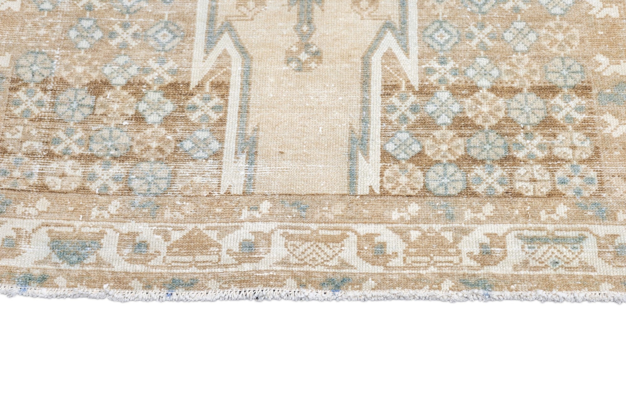 Antique Tuserkan Rug 4' x 6'3''