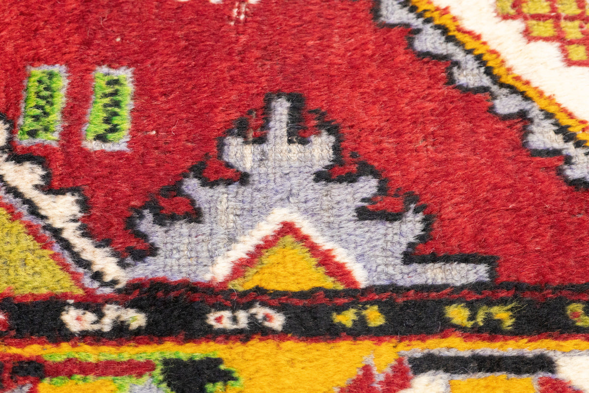 Vintage Tribal Rug 2'6'' x 5'2''