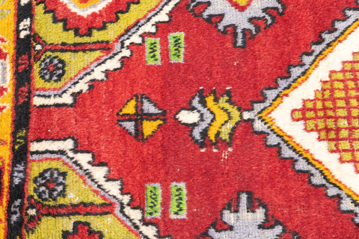 Vintage Tribal Rug 2'6'' x 5'2''