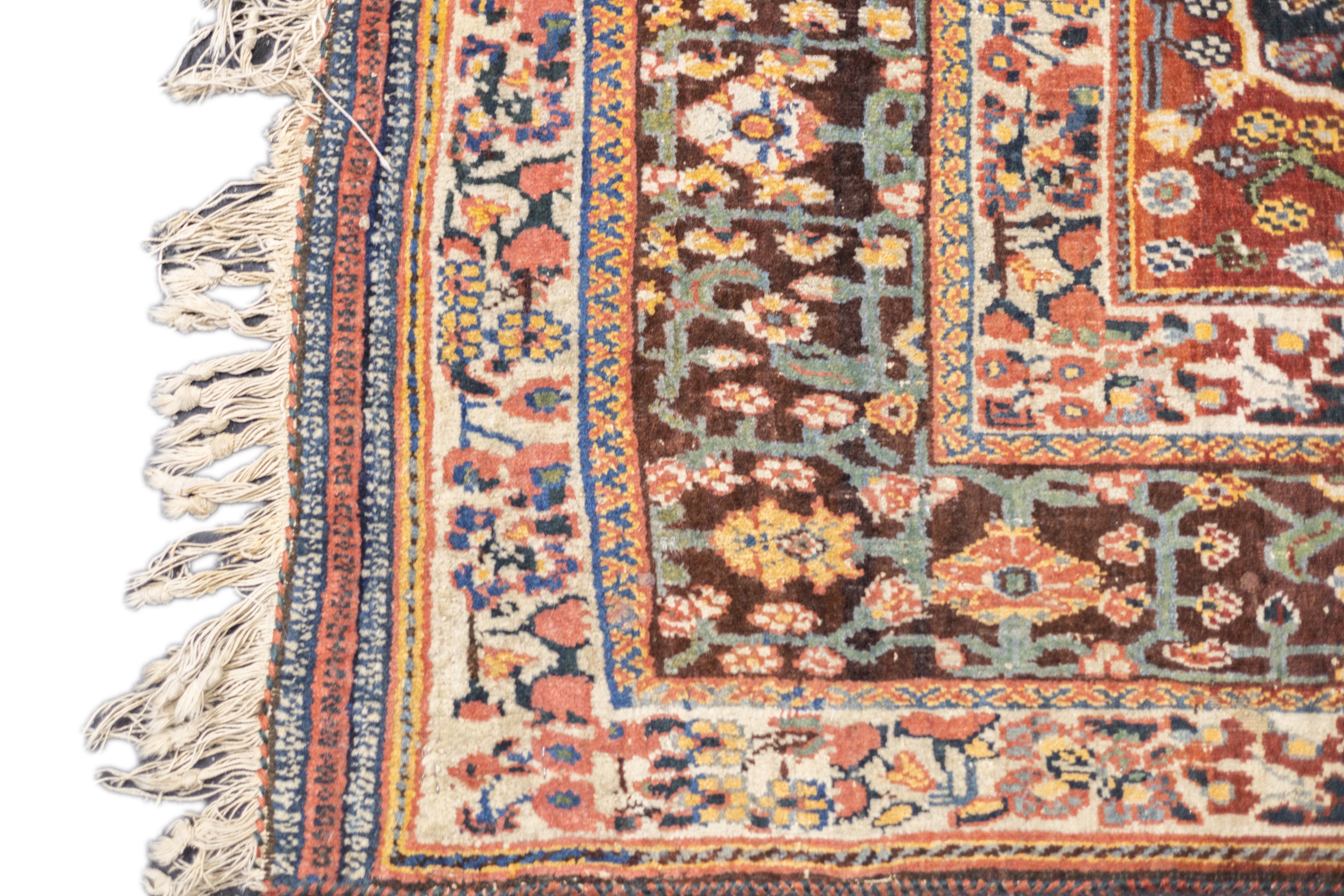 Fine Antique Persian Qashqai Rug 5'7'' x 8'10''