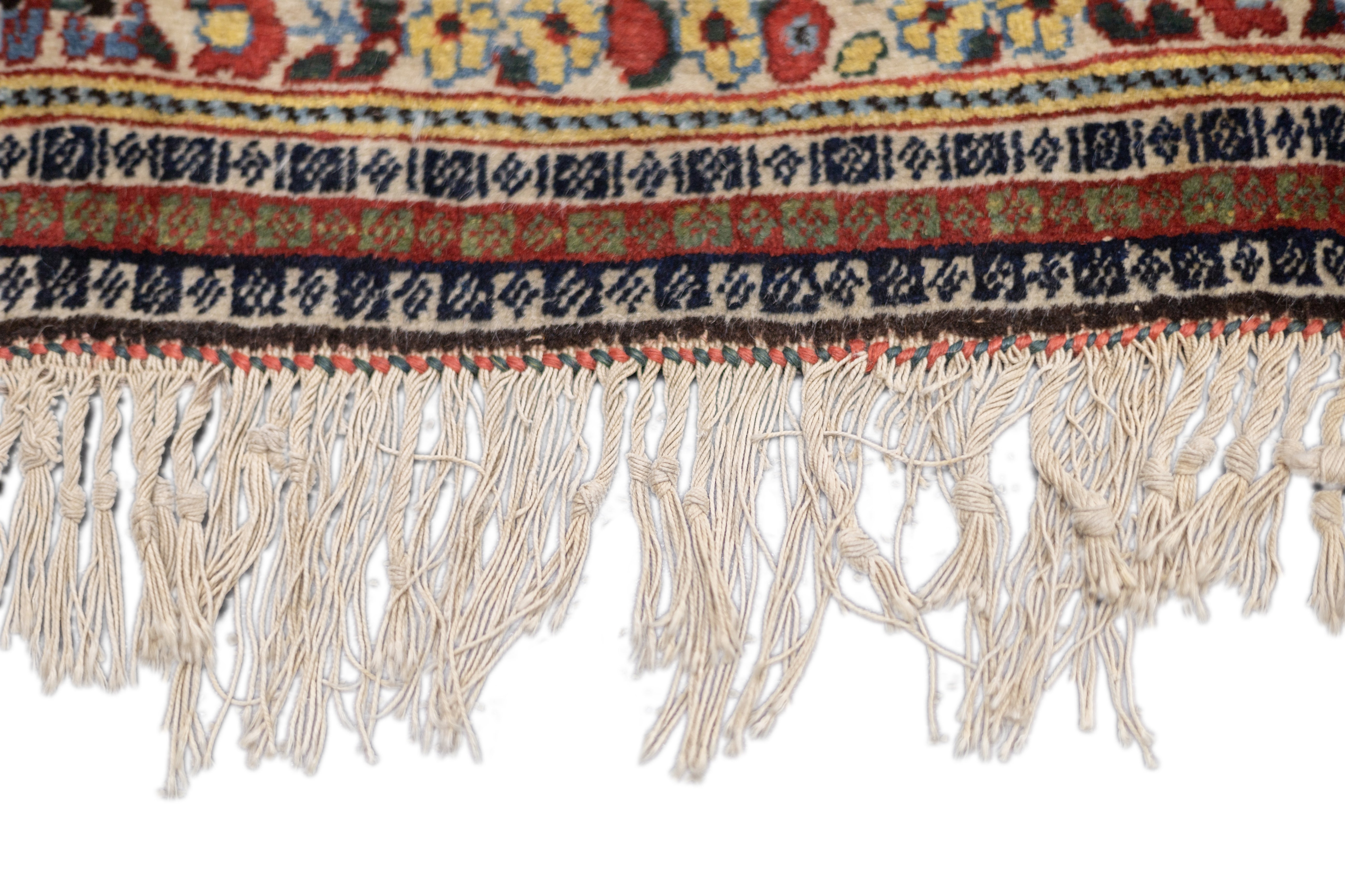 Fine Antique Persian Qashqai Rug 5'7'' x 8'10''