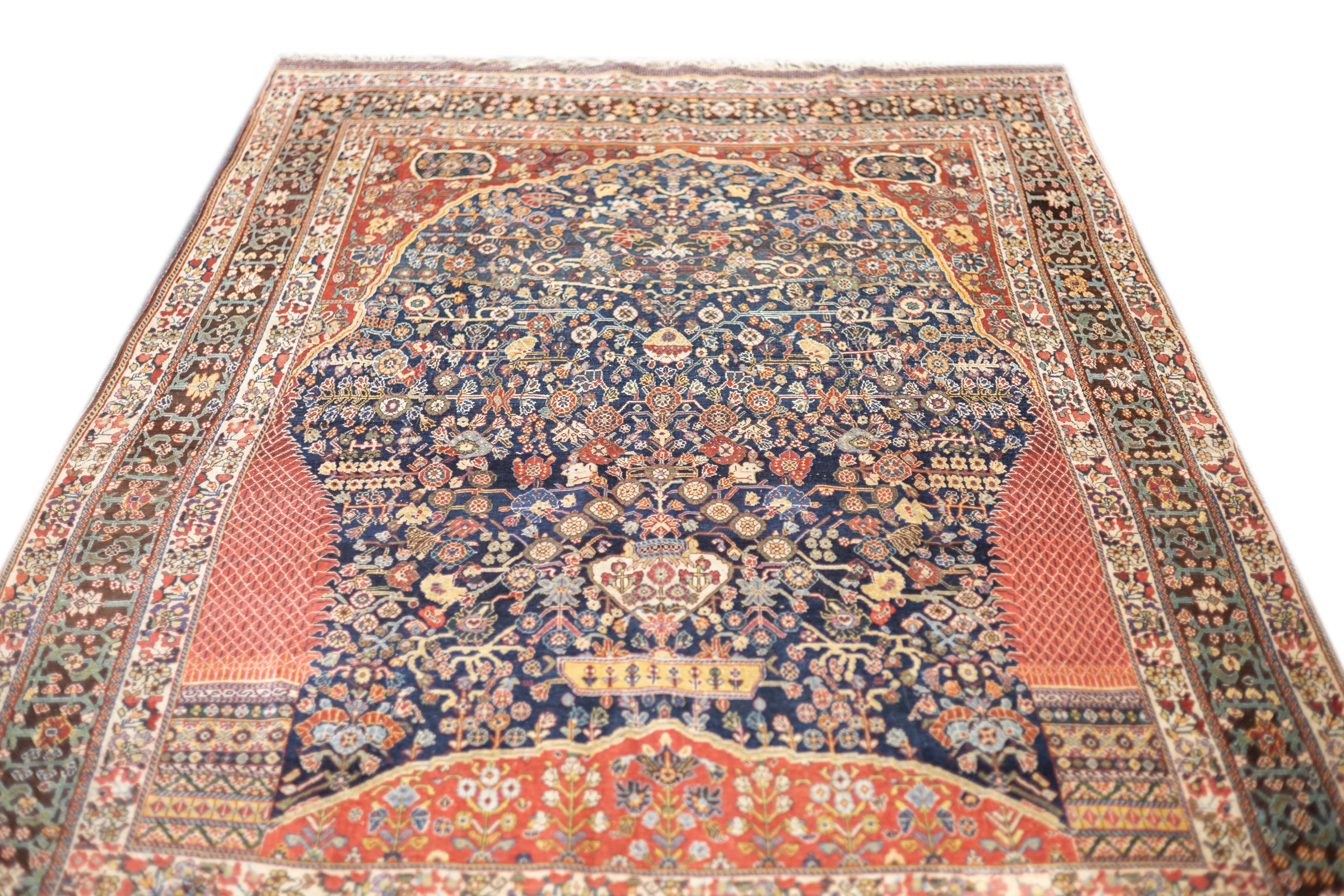 Fine Antique Persian Qashqai Rug 5'7'' x 8'10''
