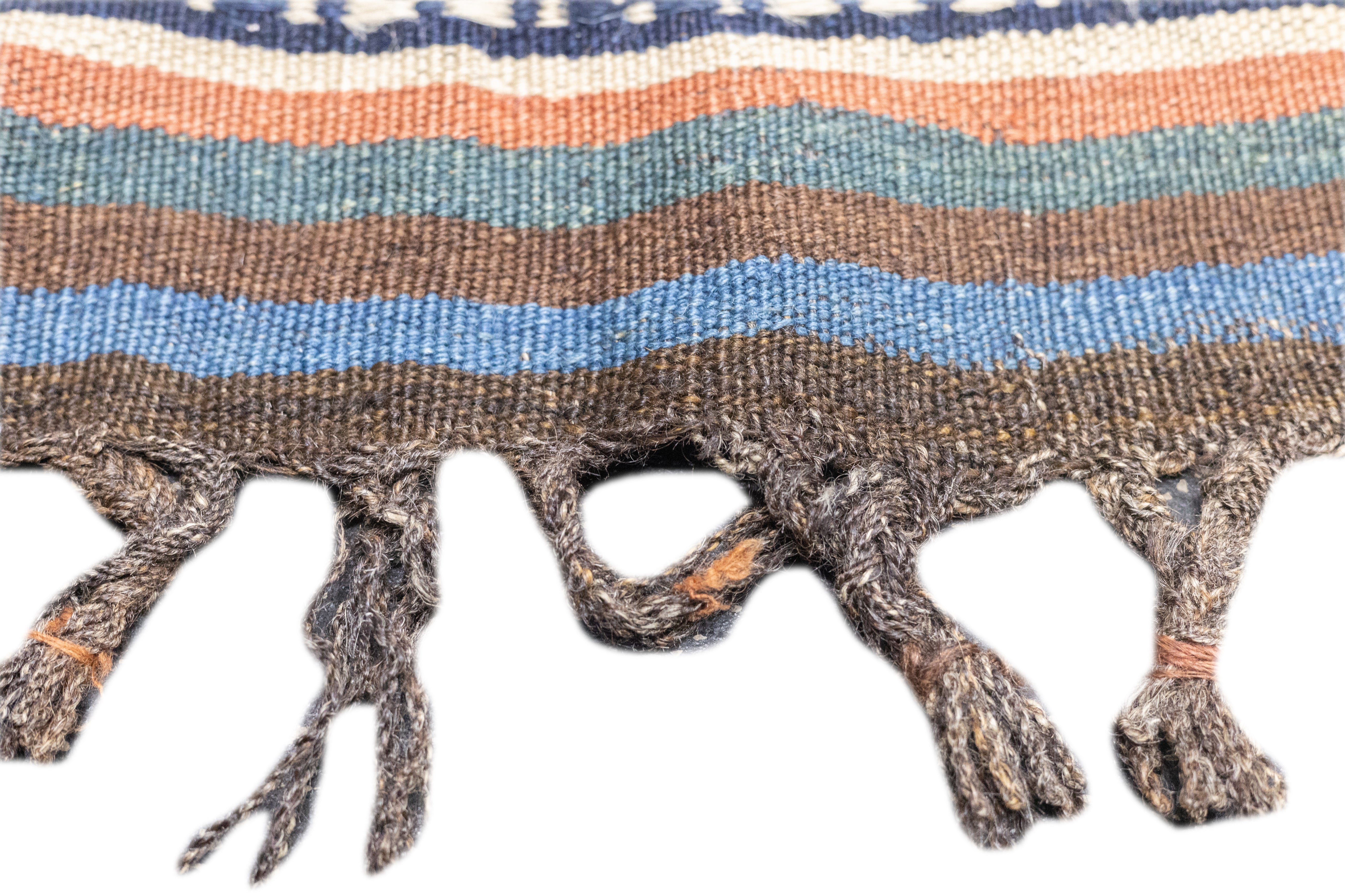 Fine Antique Qashqai Kilim Rug 5'5'' x 8'2''