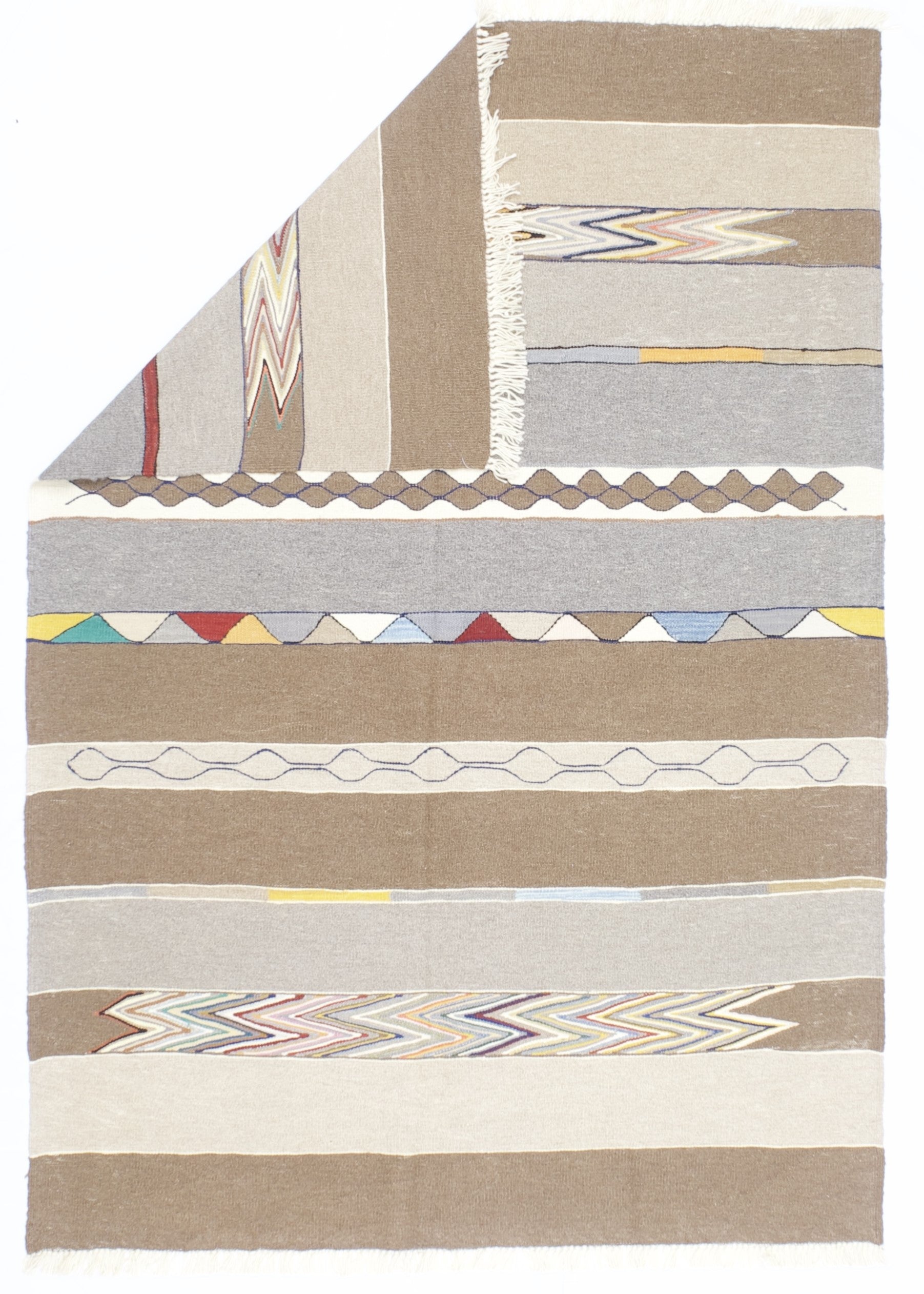 Vintage Swedish Kilim Rug 4' 10"x 7' 2''