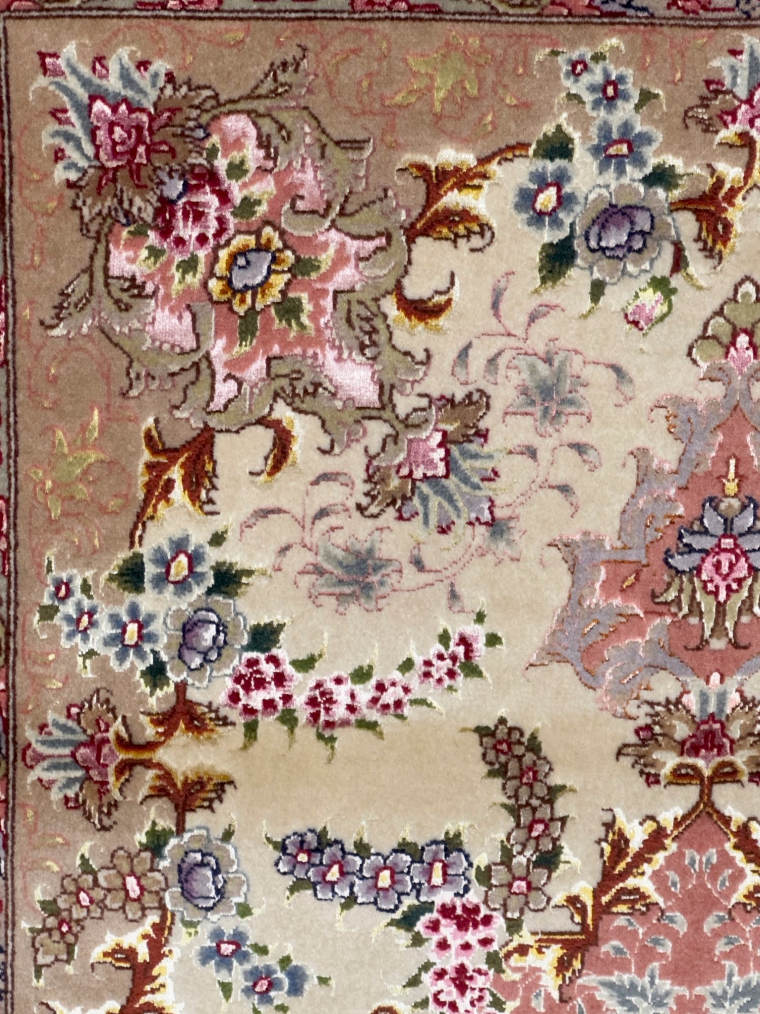 Extremely Fine Vintage Tabriz Wool and Silk Rug 3'4" x 5' 2''