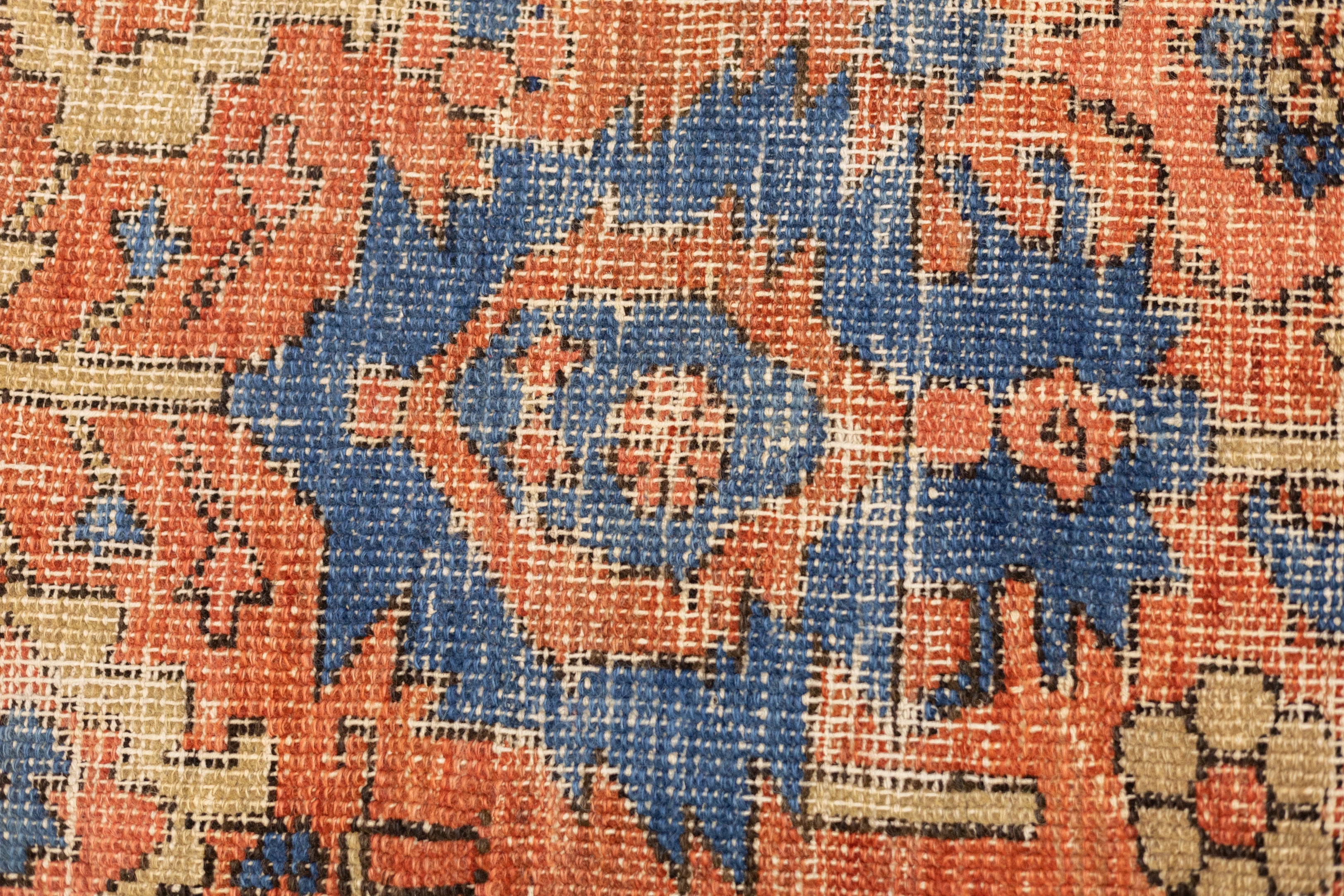 Fine Antique Heriz 9'5" x 13'2"