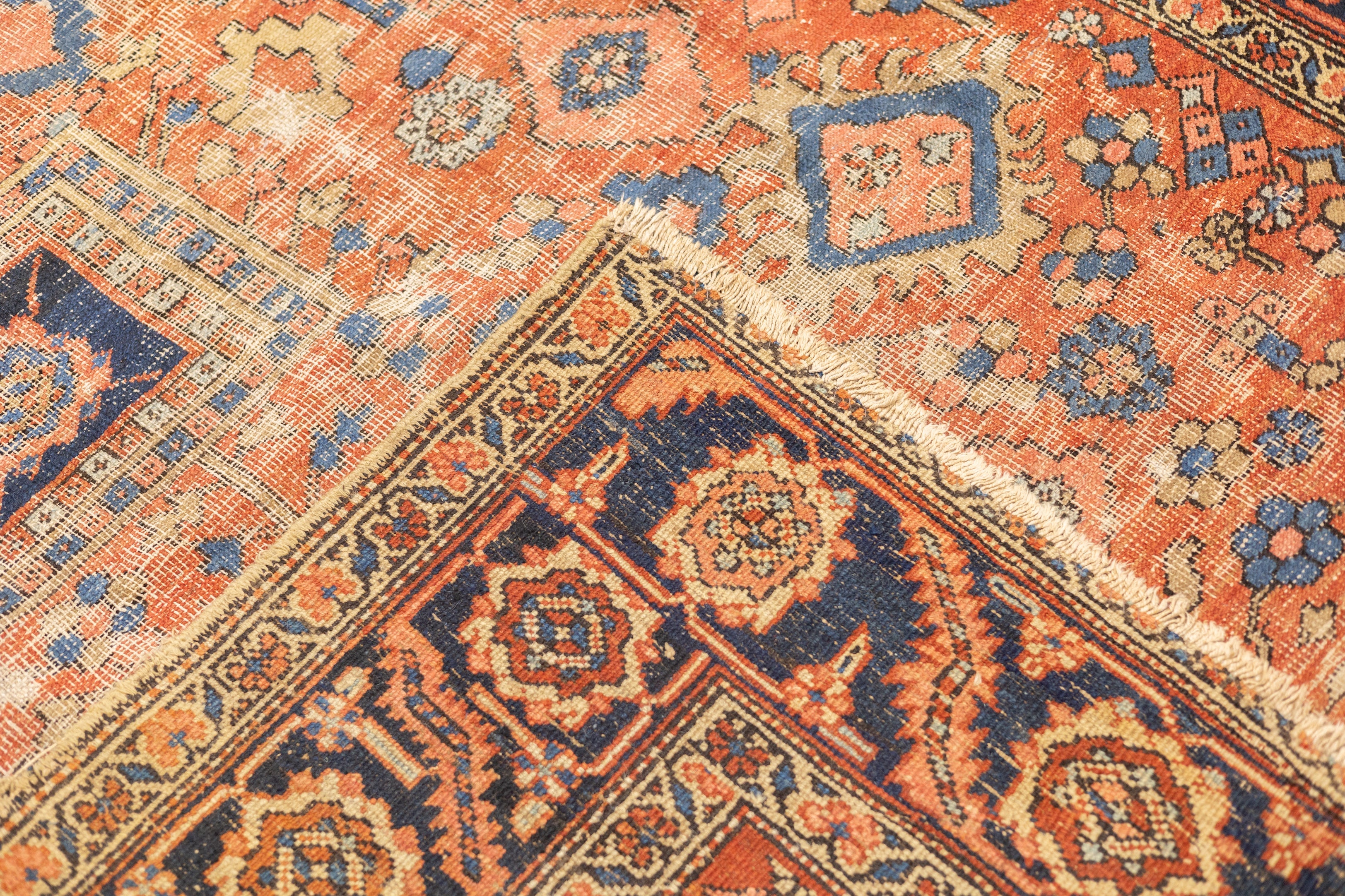 Fine Antique Heriz 9'5" x 13'2"