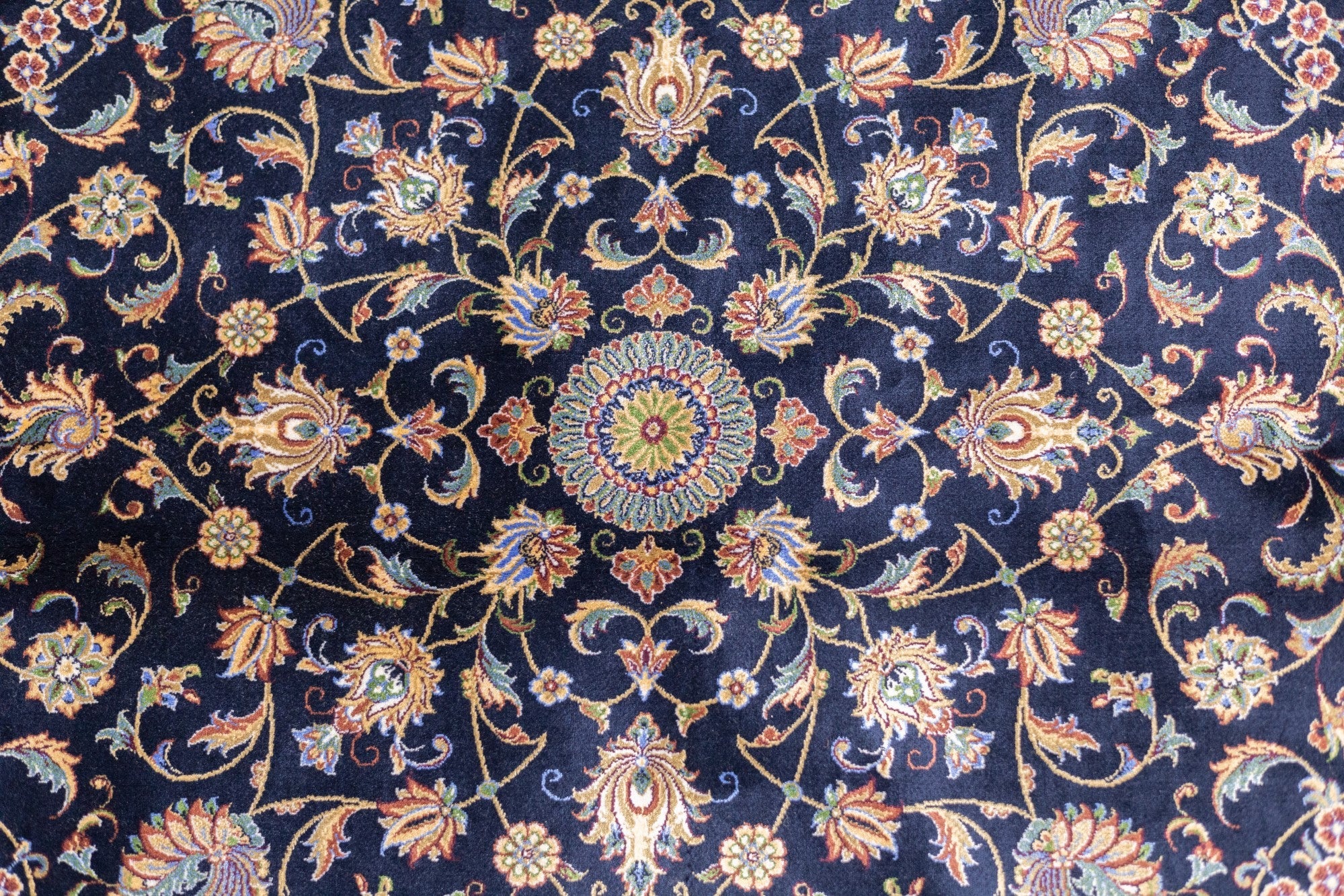 Design Rug 6'4" x 9'7"