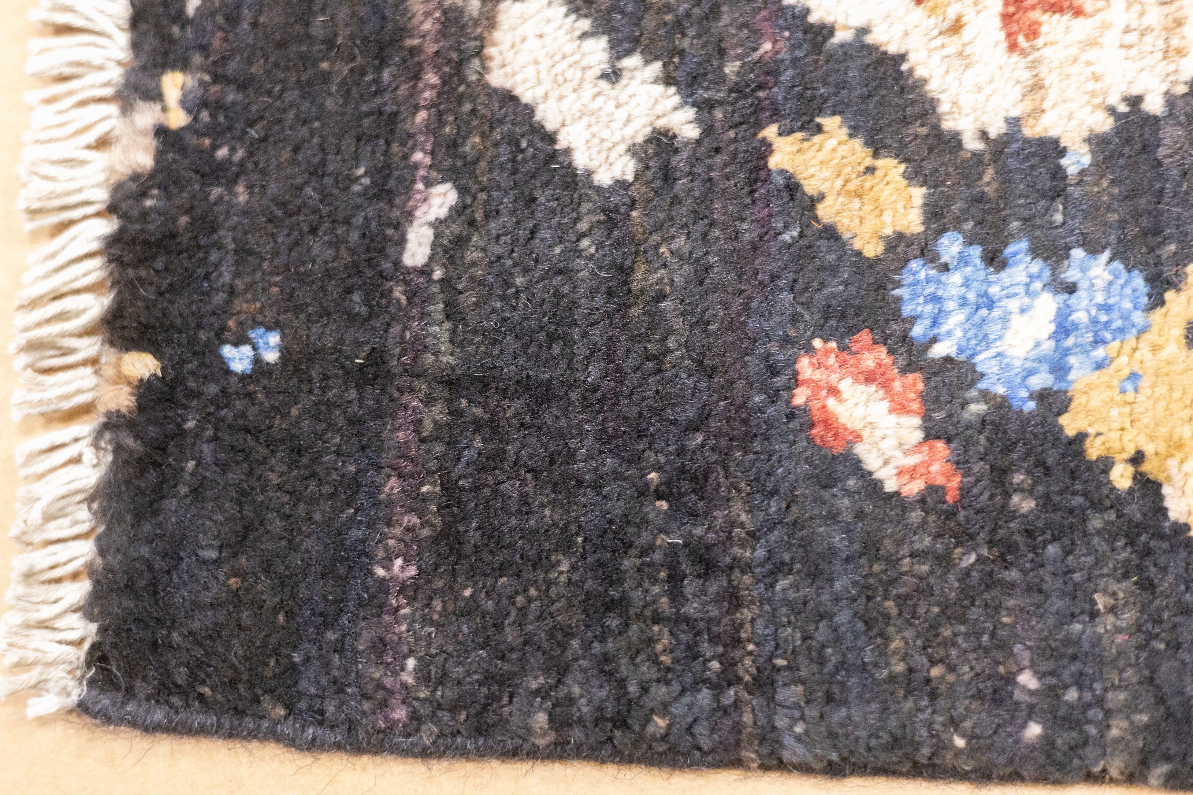 Fine Contemporary Wool Rug 5'5" x 7'8''
