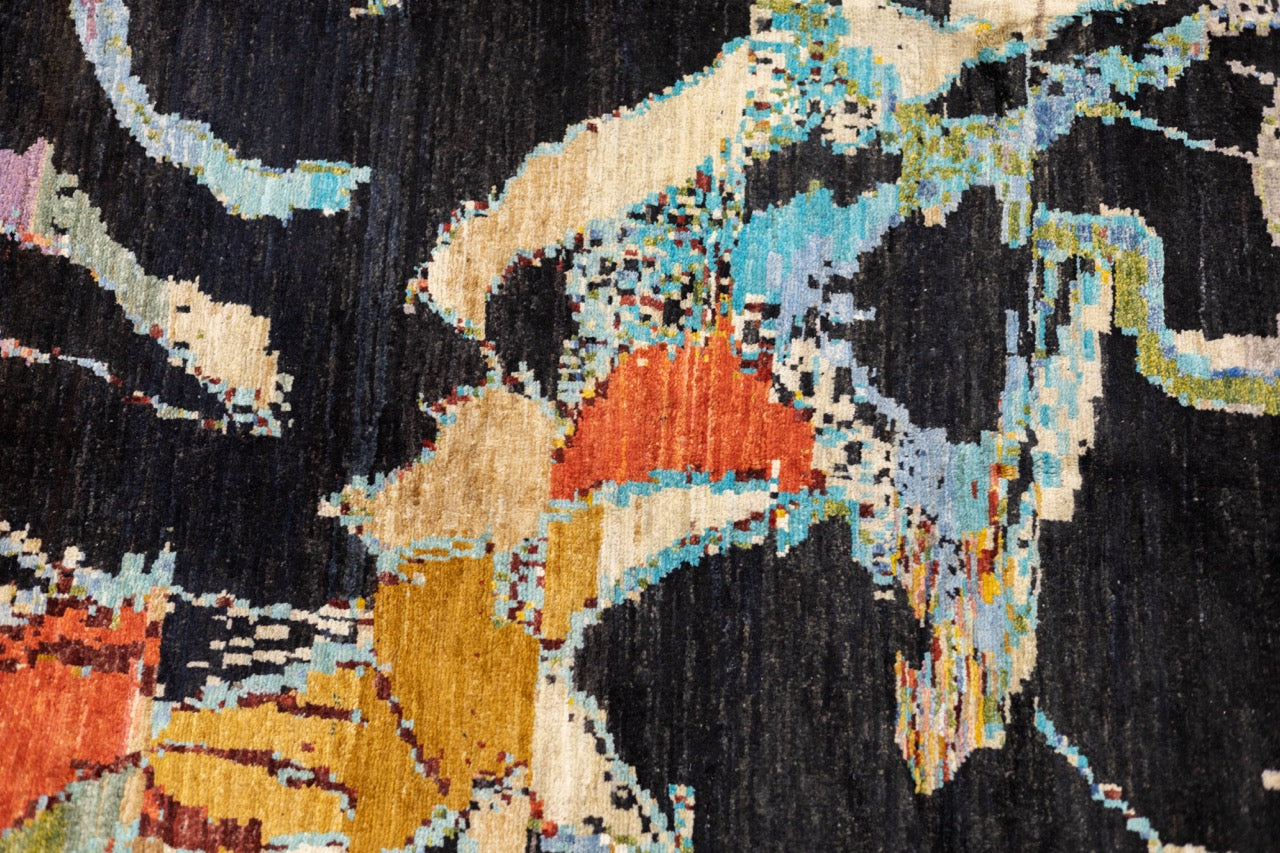 Fine Contemporary Wool Rug 5'6" x 7' 7''