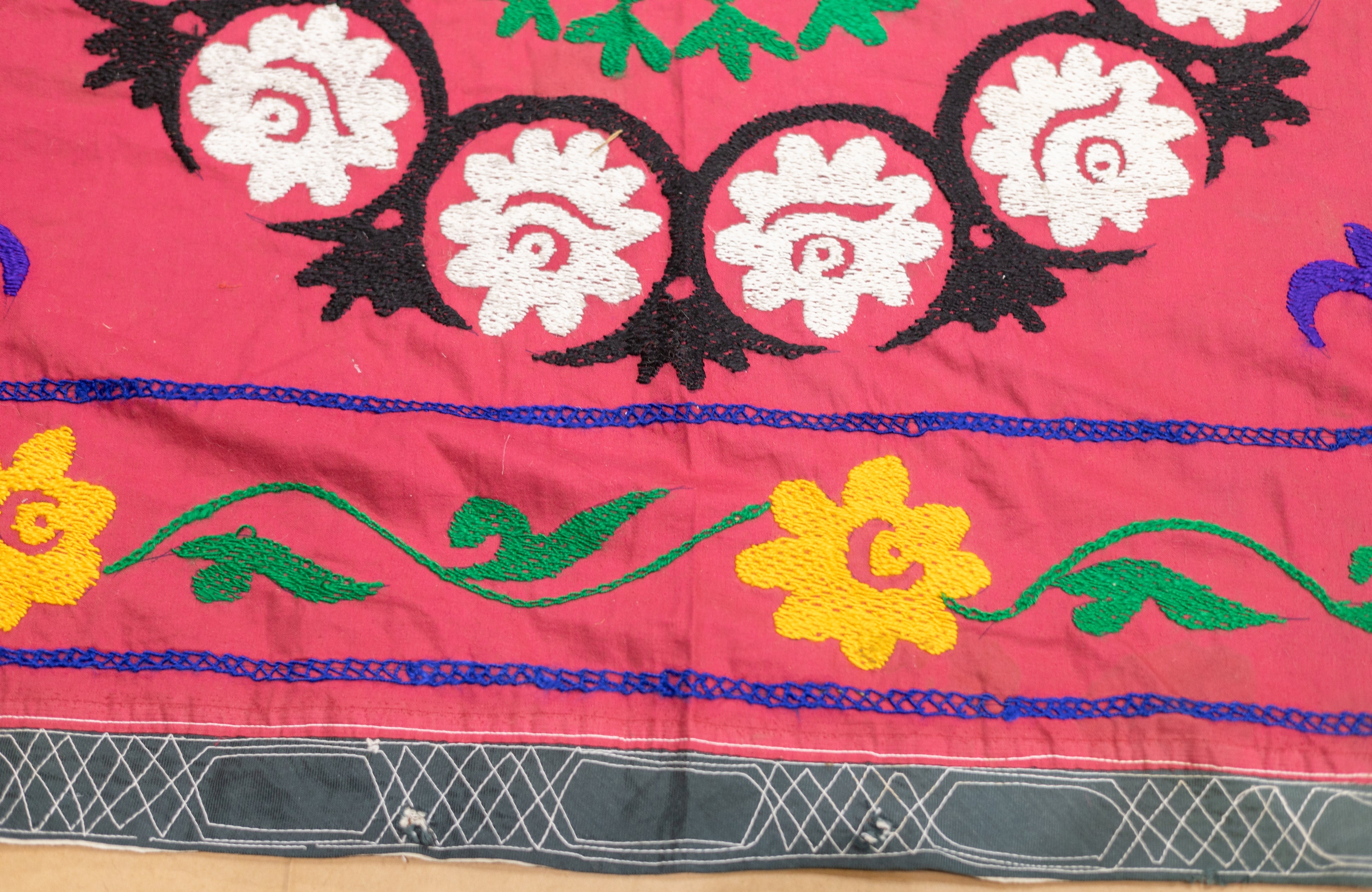 Fine Vintage Uzbek Suzani Textile Hand Knotted Rug 7'4'' x 7'7''