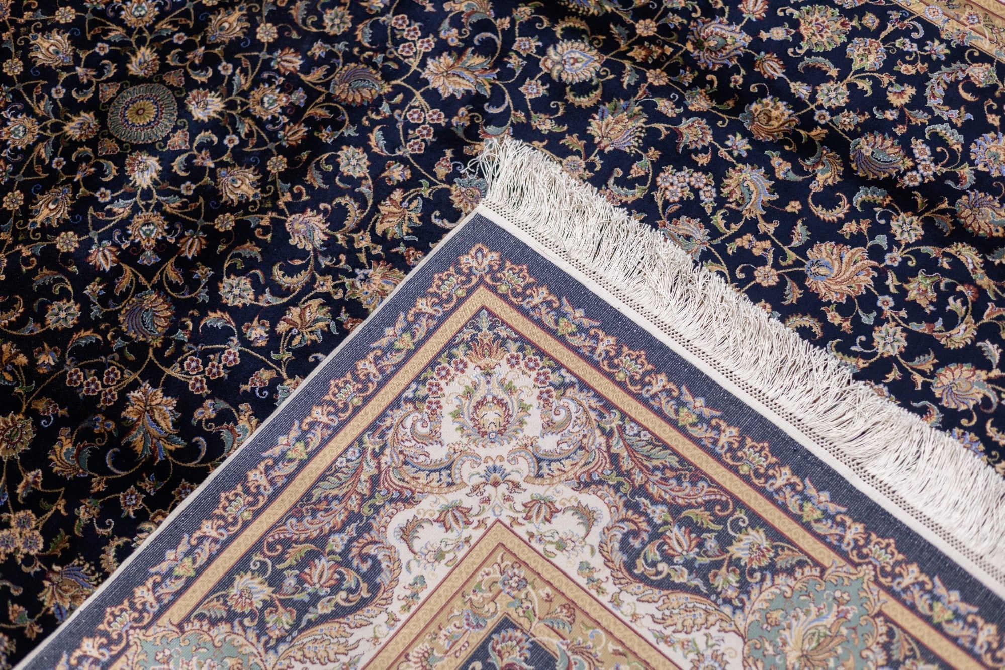 Design Rug 5'1" x 7'7''