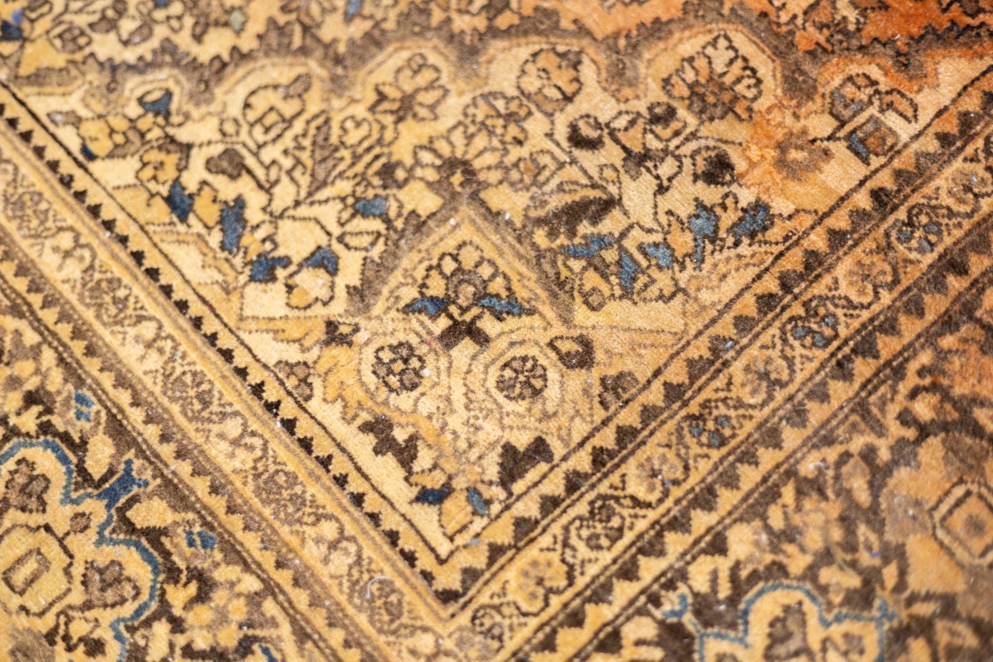Antique Farahan Sarouk 3'5" x 4'8"