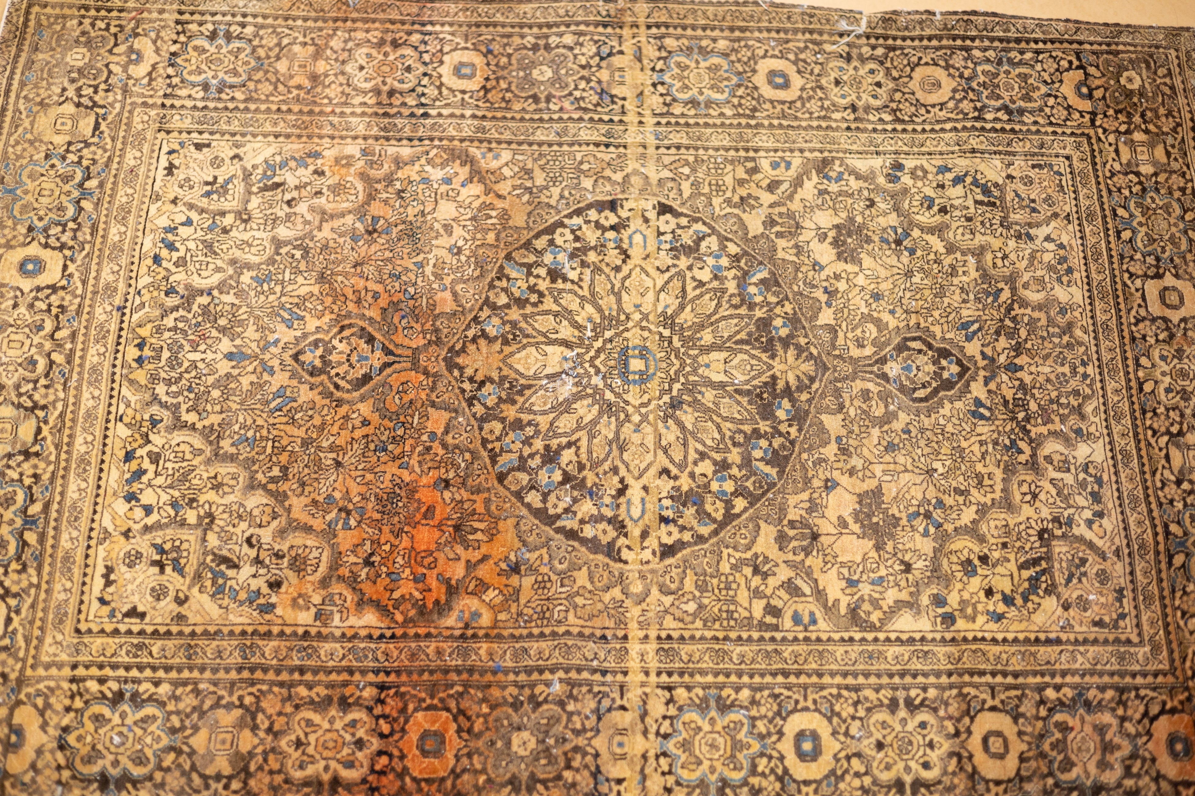 Antique Farahan Sarouk 3'5" x 4'8"