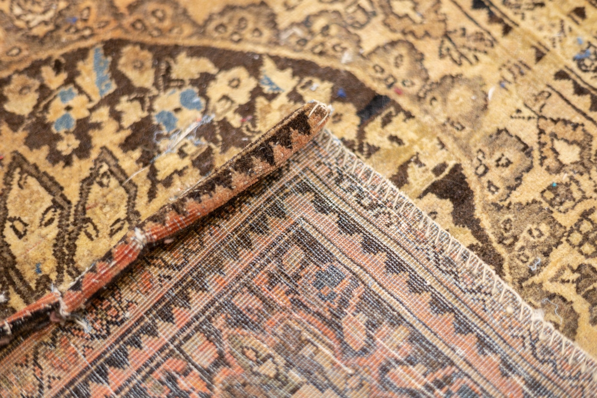 Antique Farahan Sarouk 3'5" x 4'8"