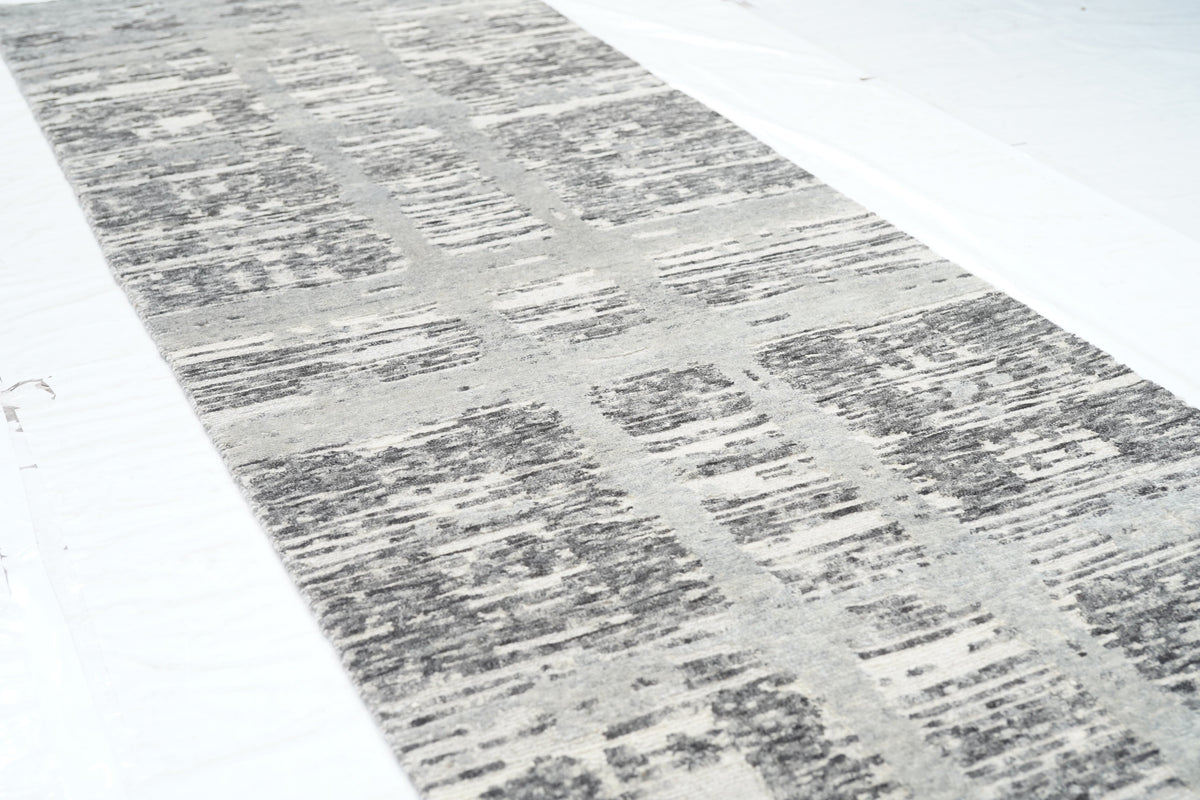 Abstract Design Runner 2'6'' x 8'1''