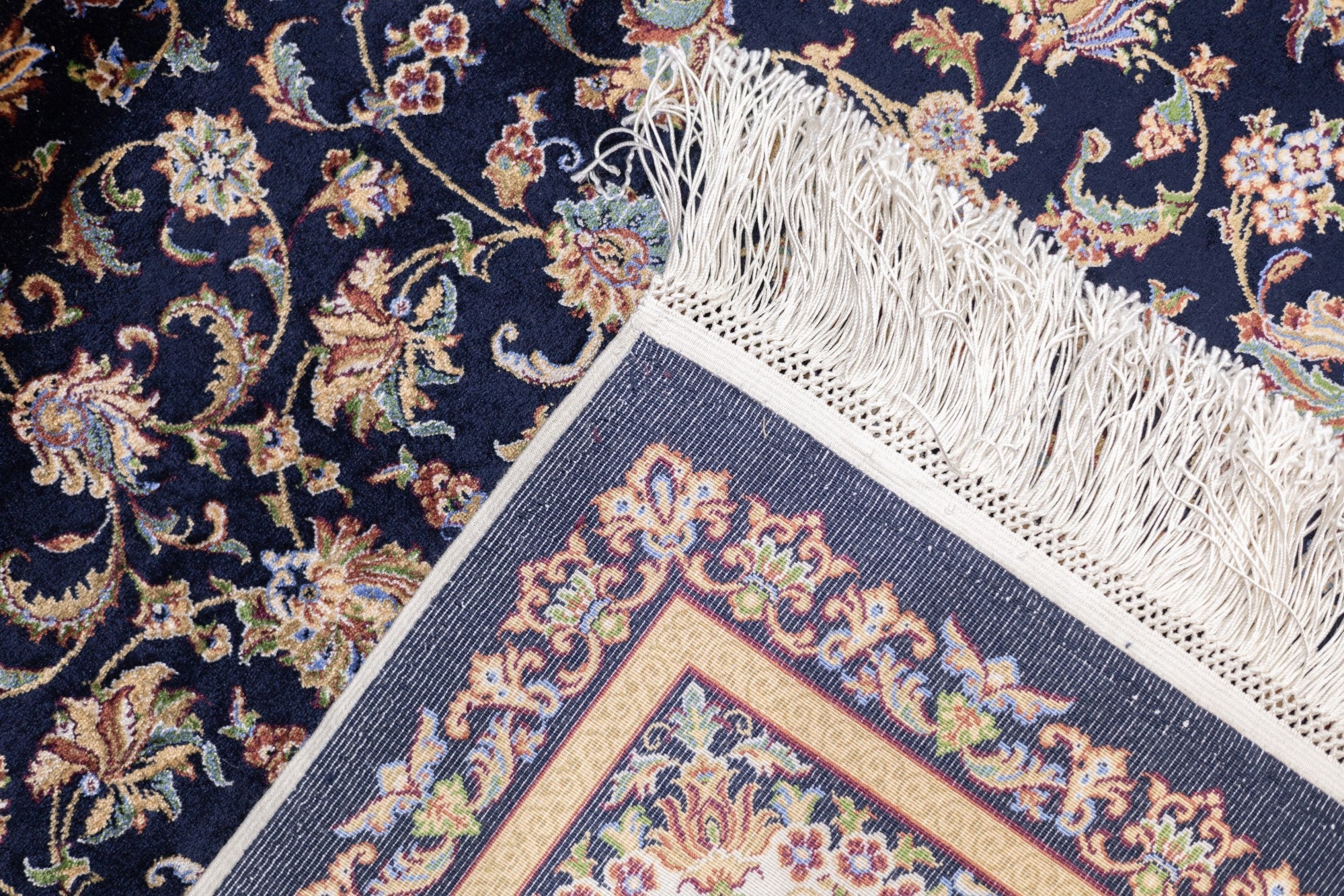Design Rug 5'1" x 7'7''