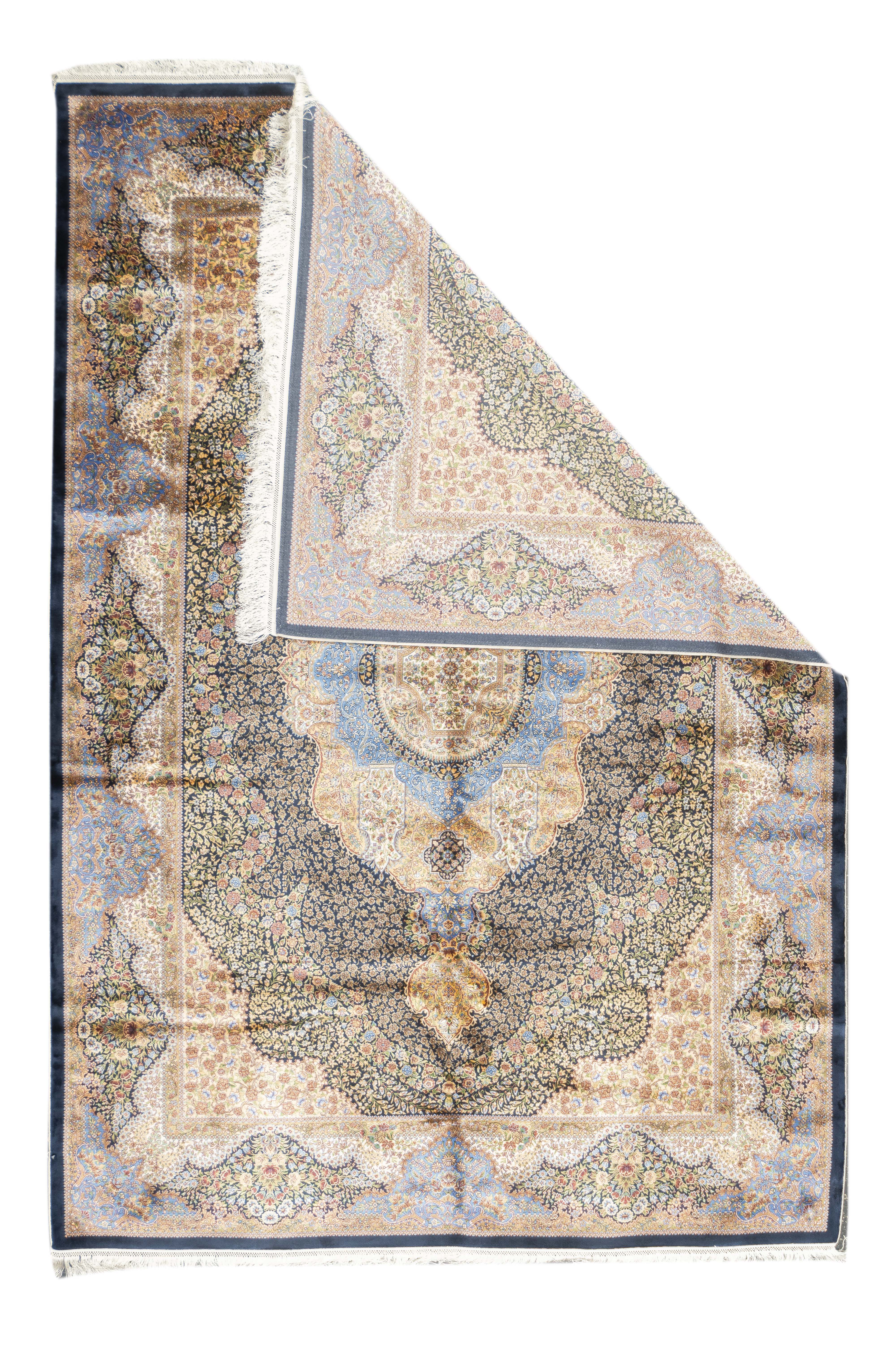 Design Rug 6'7" x 9'7"