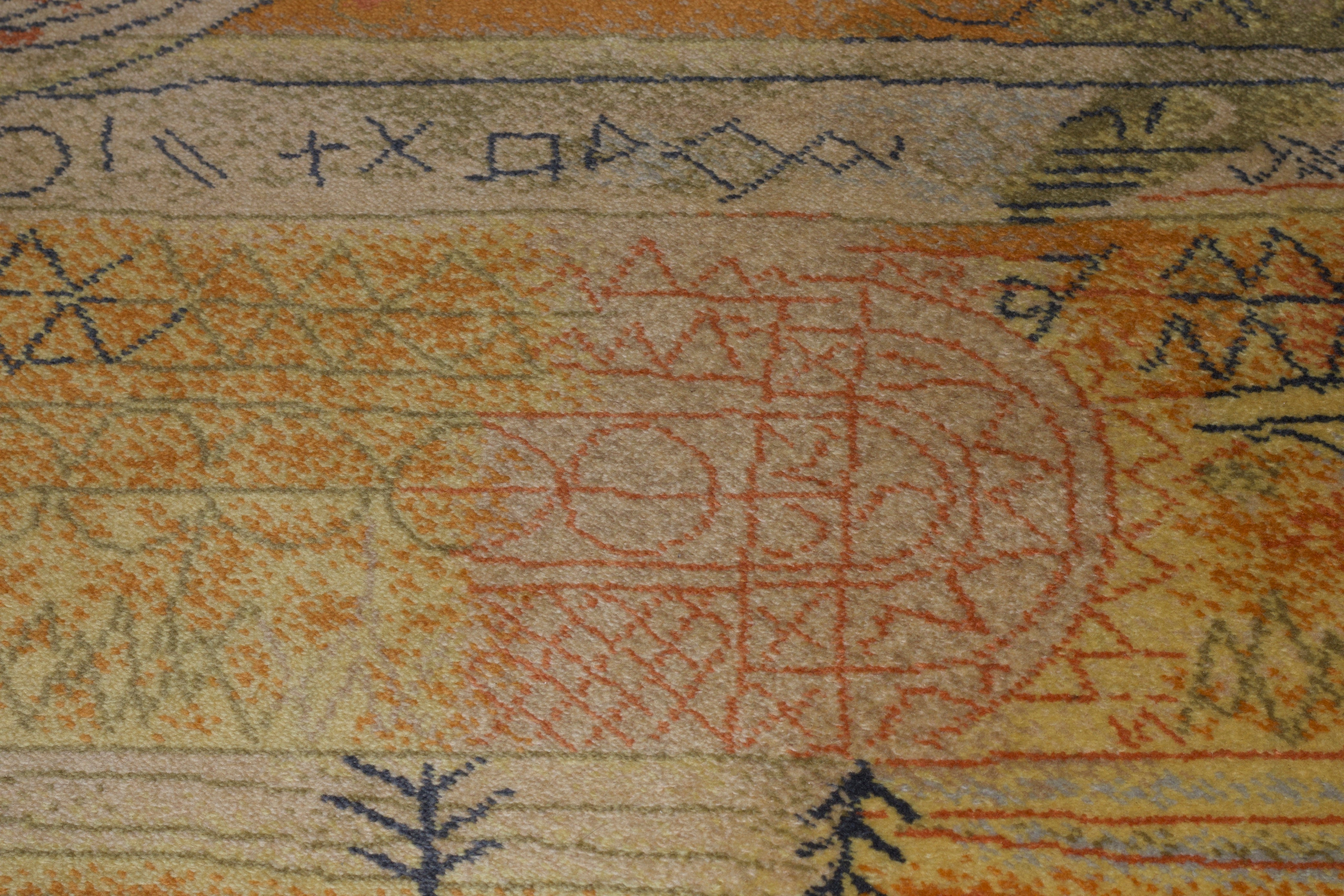 Vintage European Contemporary Wool Rug 6' 0" x 9' 1"