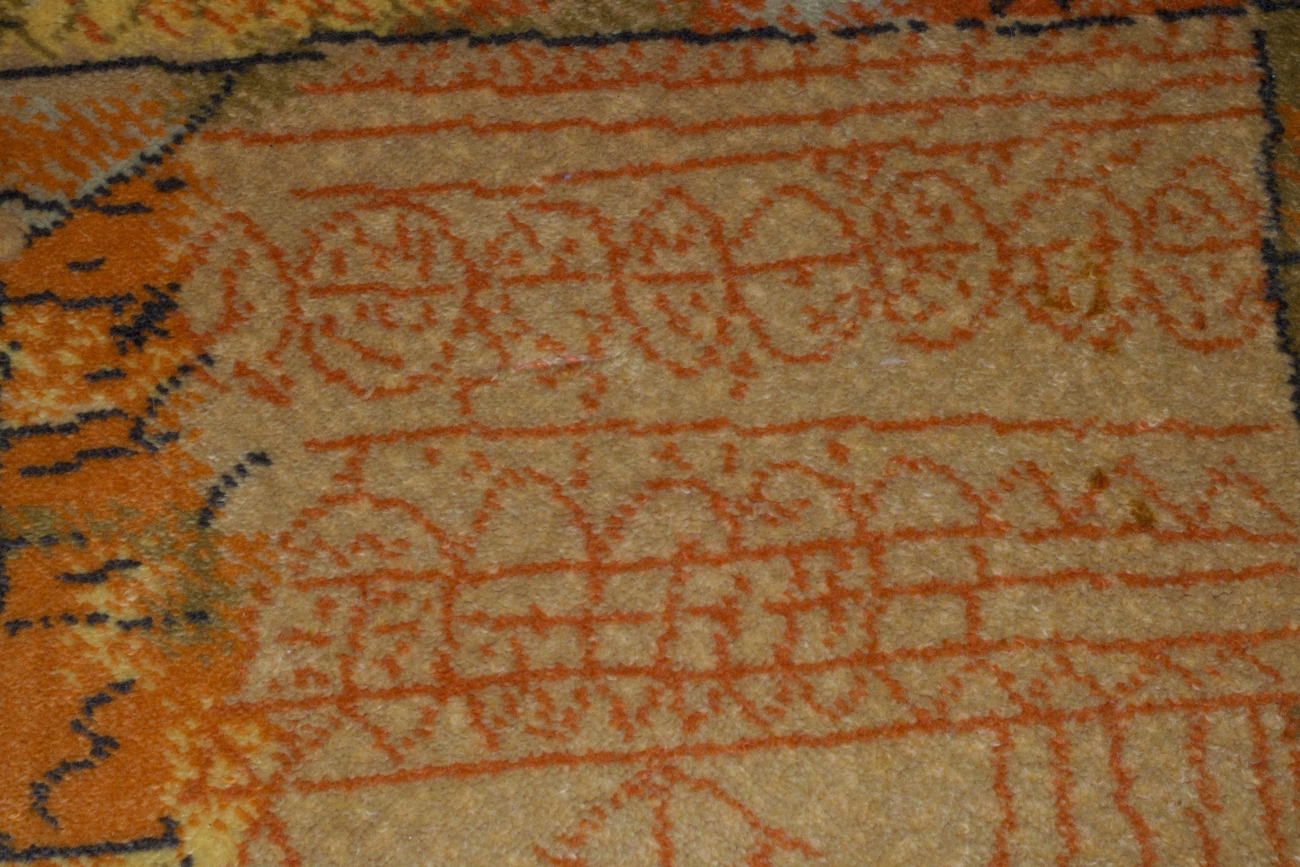 Vintage European Contemporary Wool Rug 6' 0" x 9' 1"