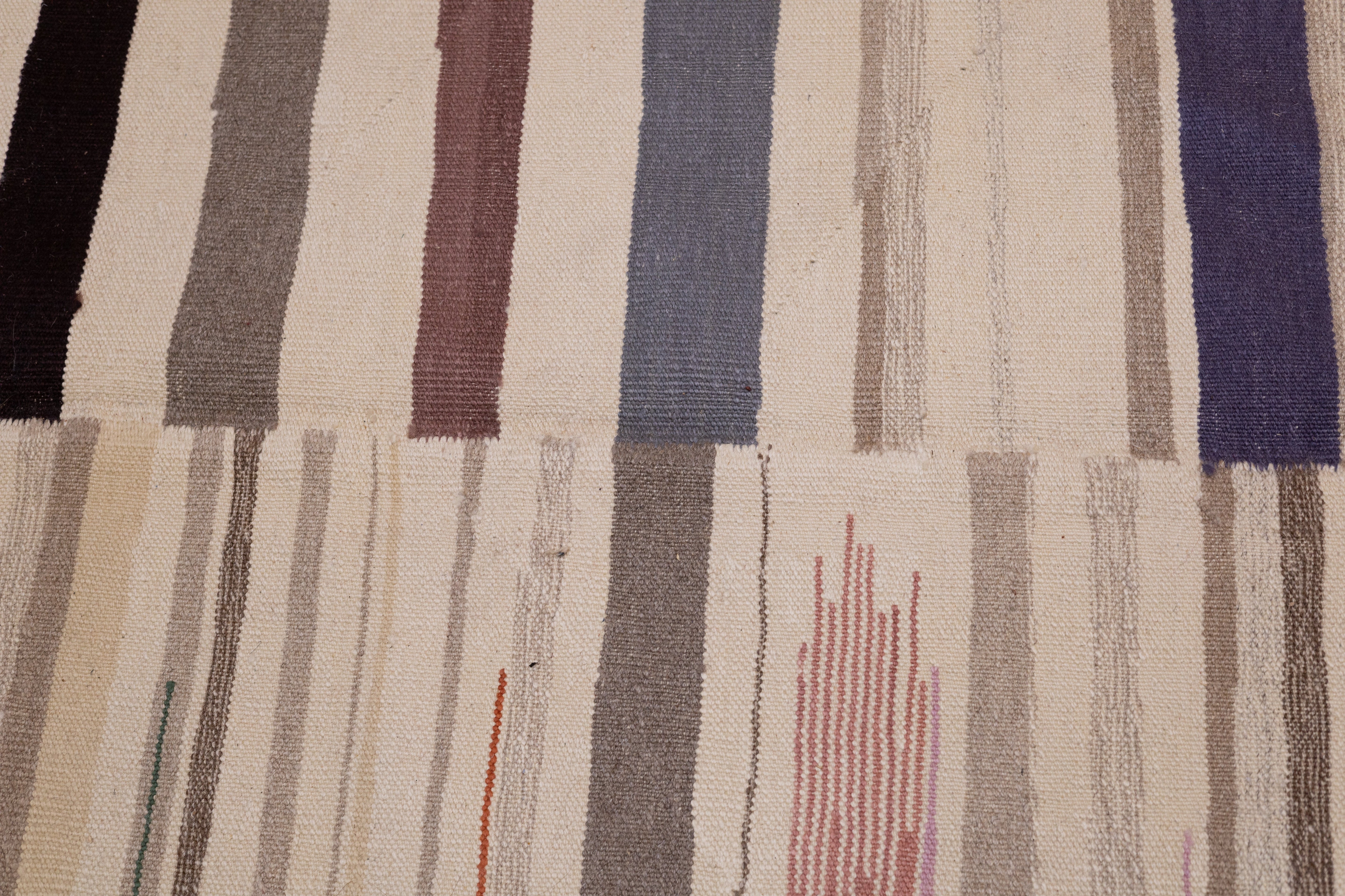 Fine Vintage Scandinavian Kilim Rug 8'4'' x 12'2''