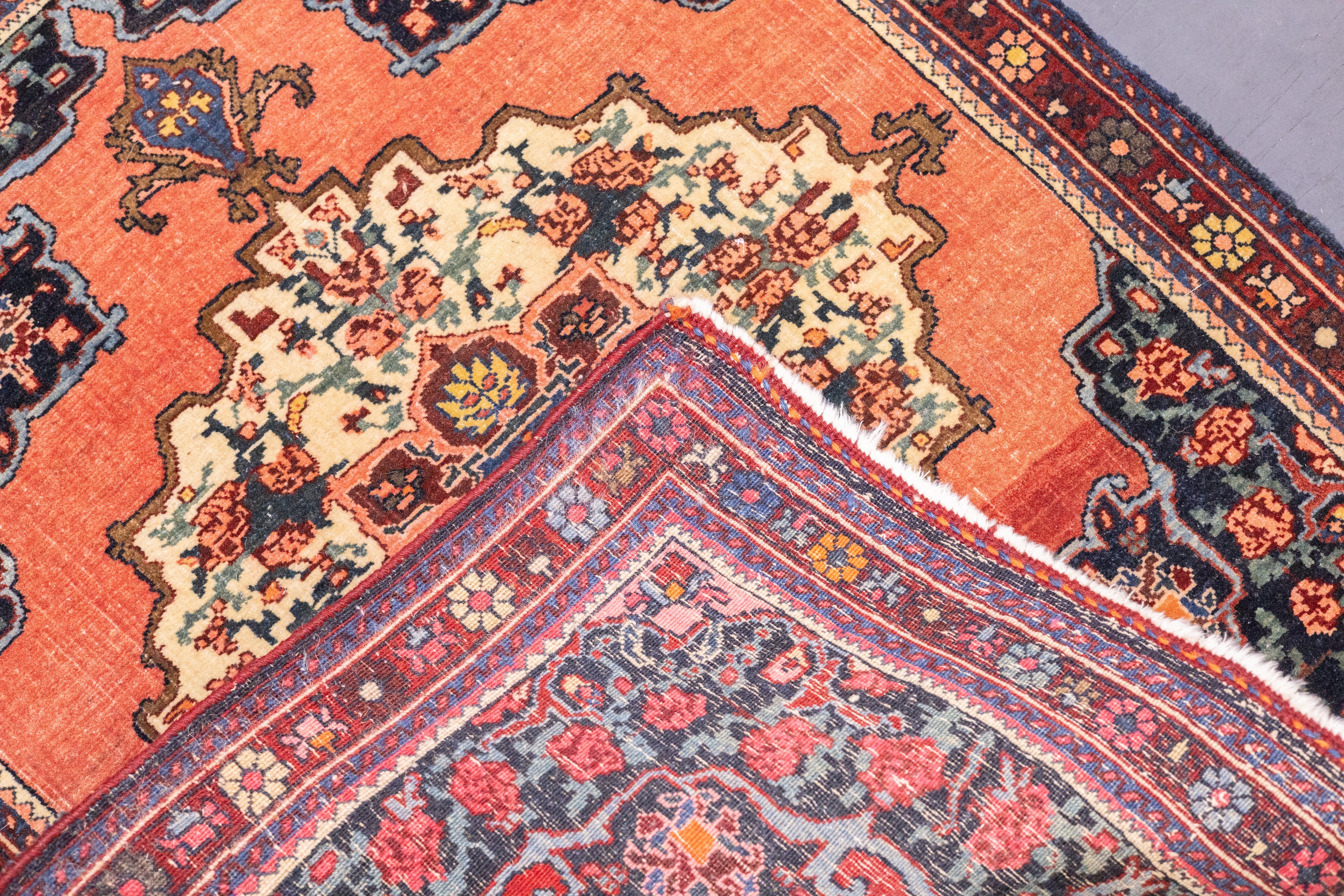 Fine Antique Farahan Sarouk Rug 2'3'' x 2'11''