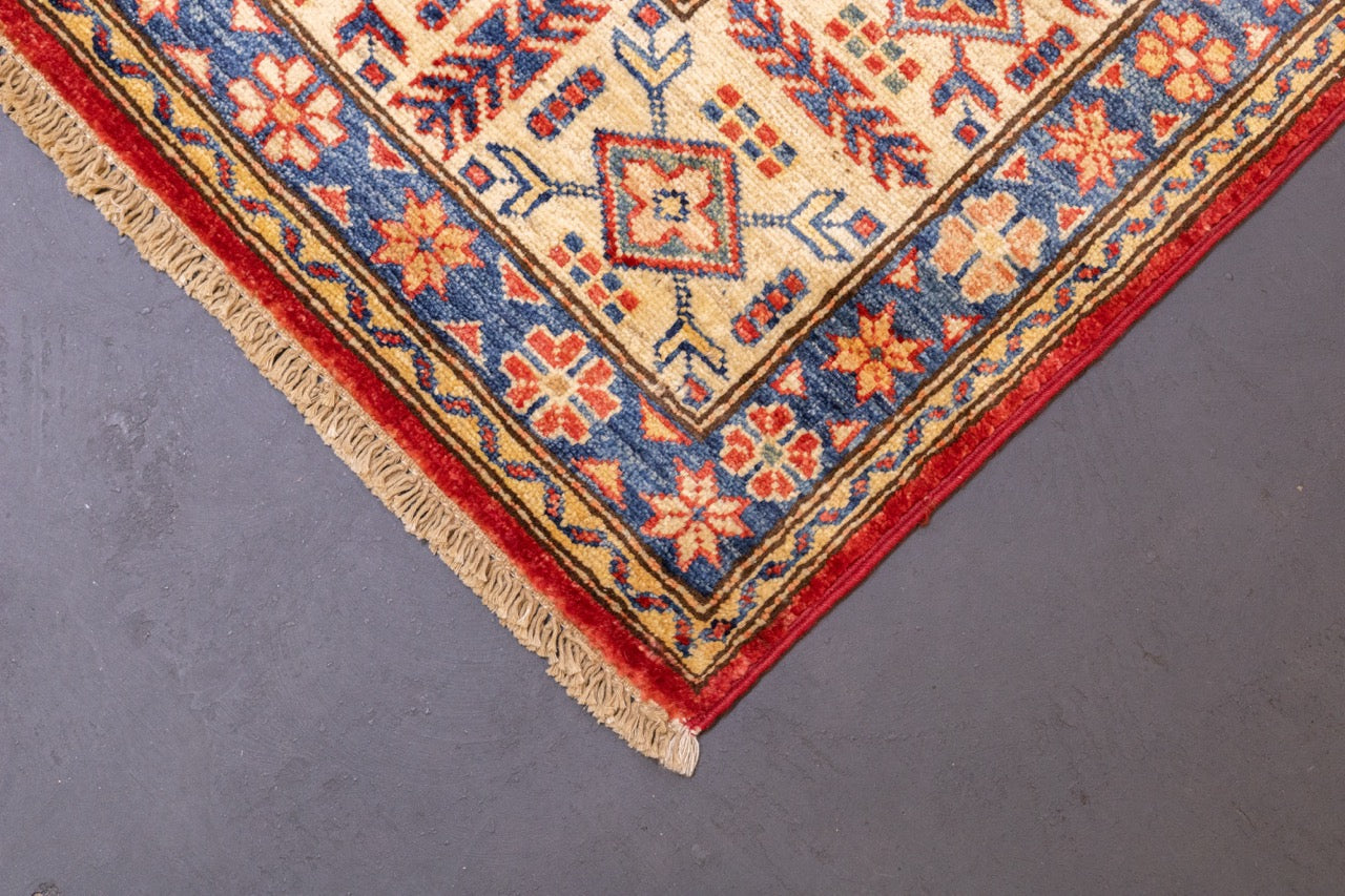 Fine PAK Kazak Wool Rug 5'6" x 7' 10"
