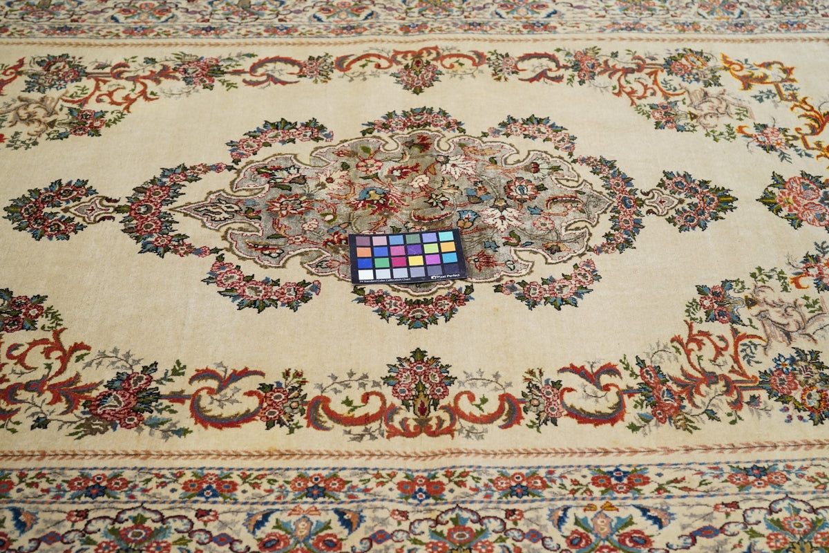 Extremely Fine Antique  Tehran Rug Wool with all design in Silk 4'5'' x 6'8''