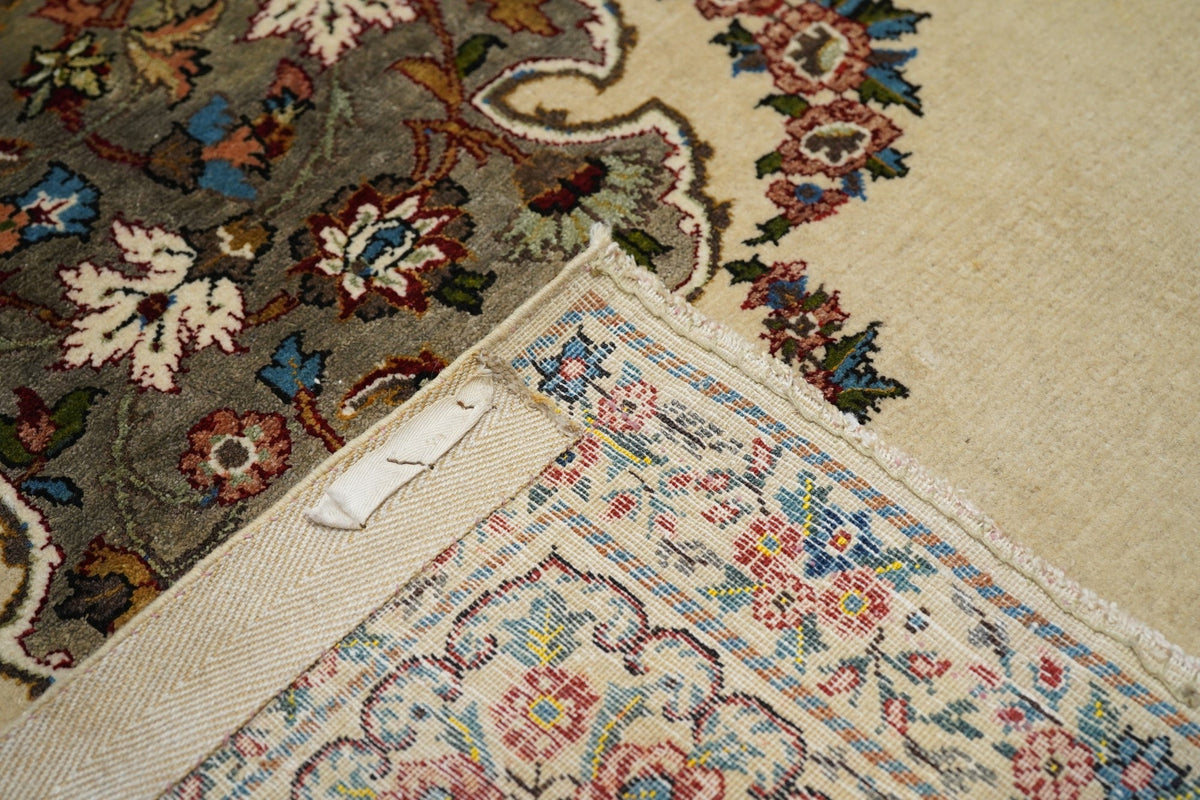 Extremely Fine Antique  Tehran Rug Wool with all design in Silk 4'5'' x 6'8''