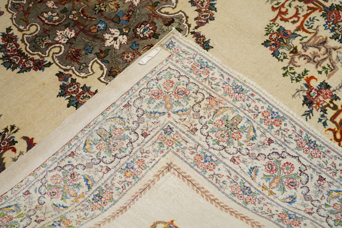 Extremely Fine Antique  Tehran Rug Wool with all design in Silk 4'5'' x 6'8''