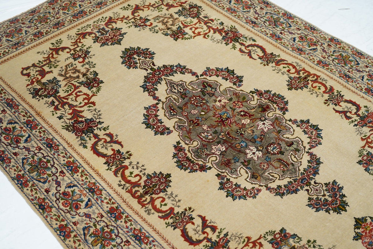 Extremely Fine Antique  Tehran Rug Wool with all design in Silk 4'5'' x 6'8''