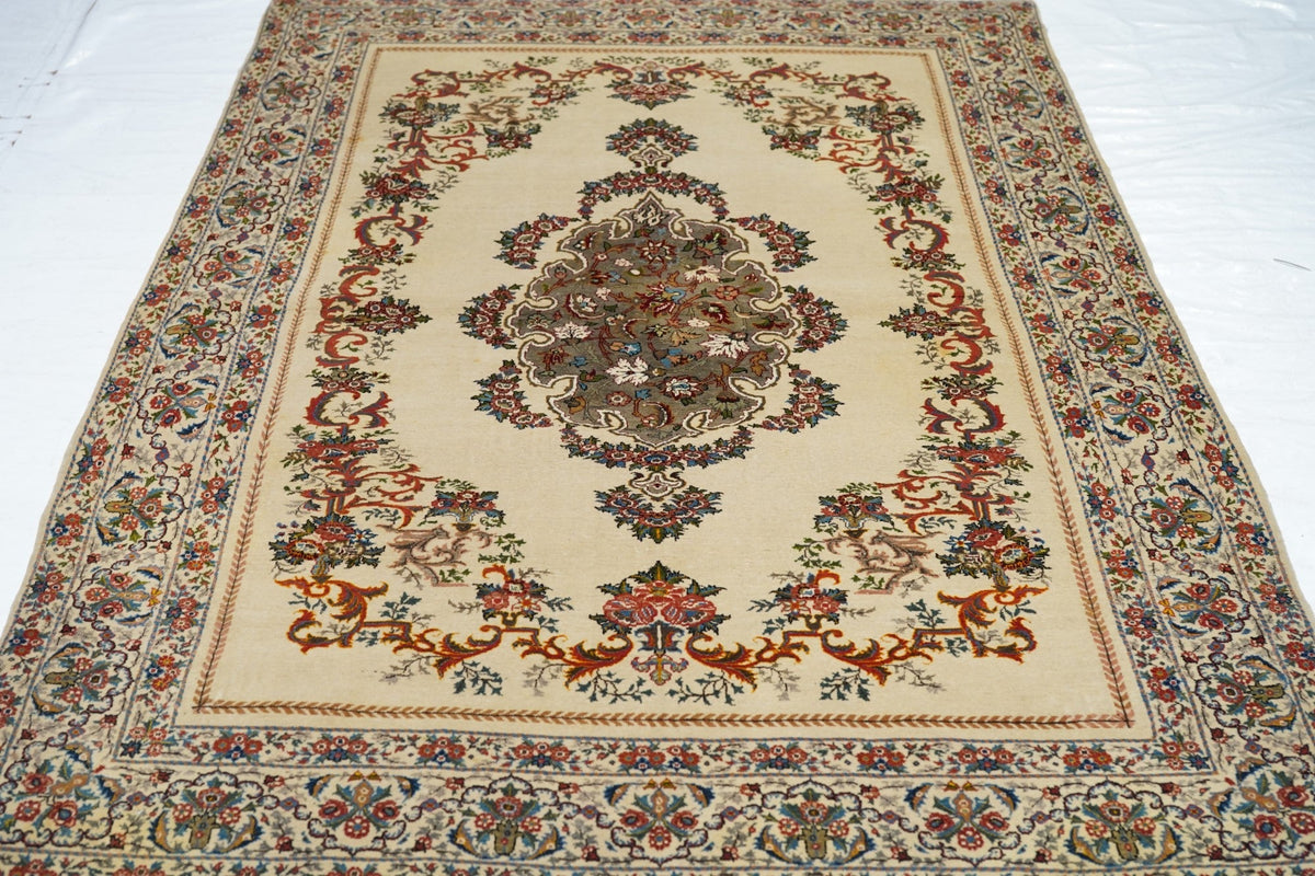 Extremely Fine Antique  Tehran Rug Wool with all design in Silk 4'5'' x 6'8''