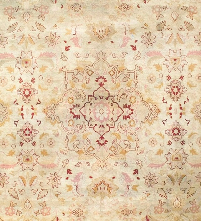 Fine Antique Amritsar Wool Rug 9' 0" x 12' 0"