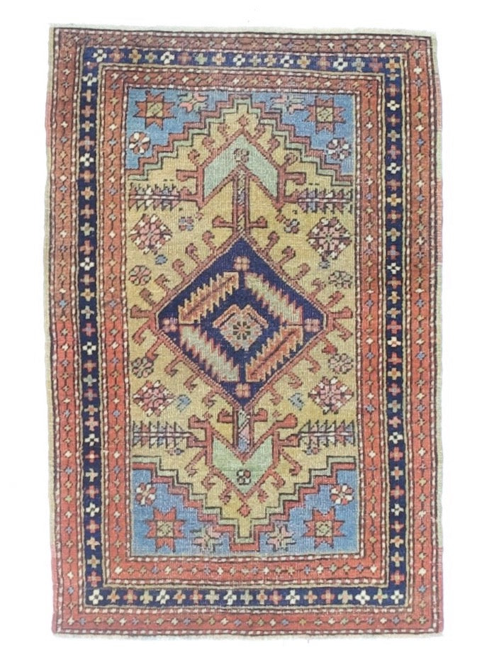 Antique  Heriz Rug 2'6" x 3' 9''