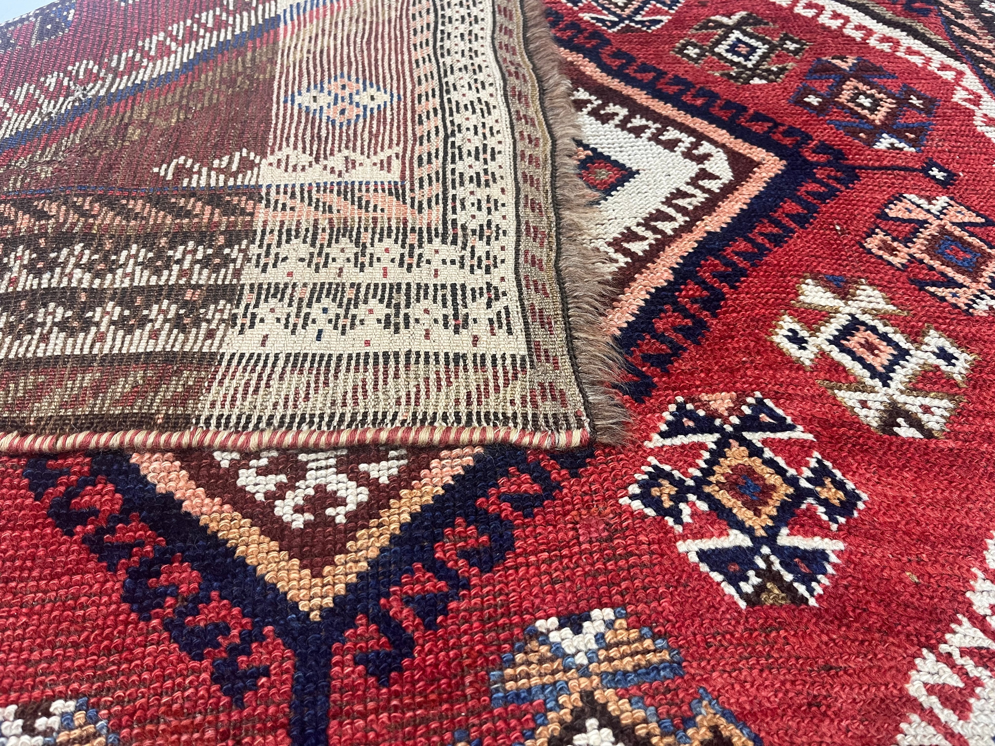 Fine Antique Persian Qashqai Rug 4' 3" x 7' 3"